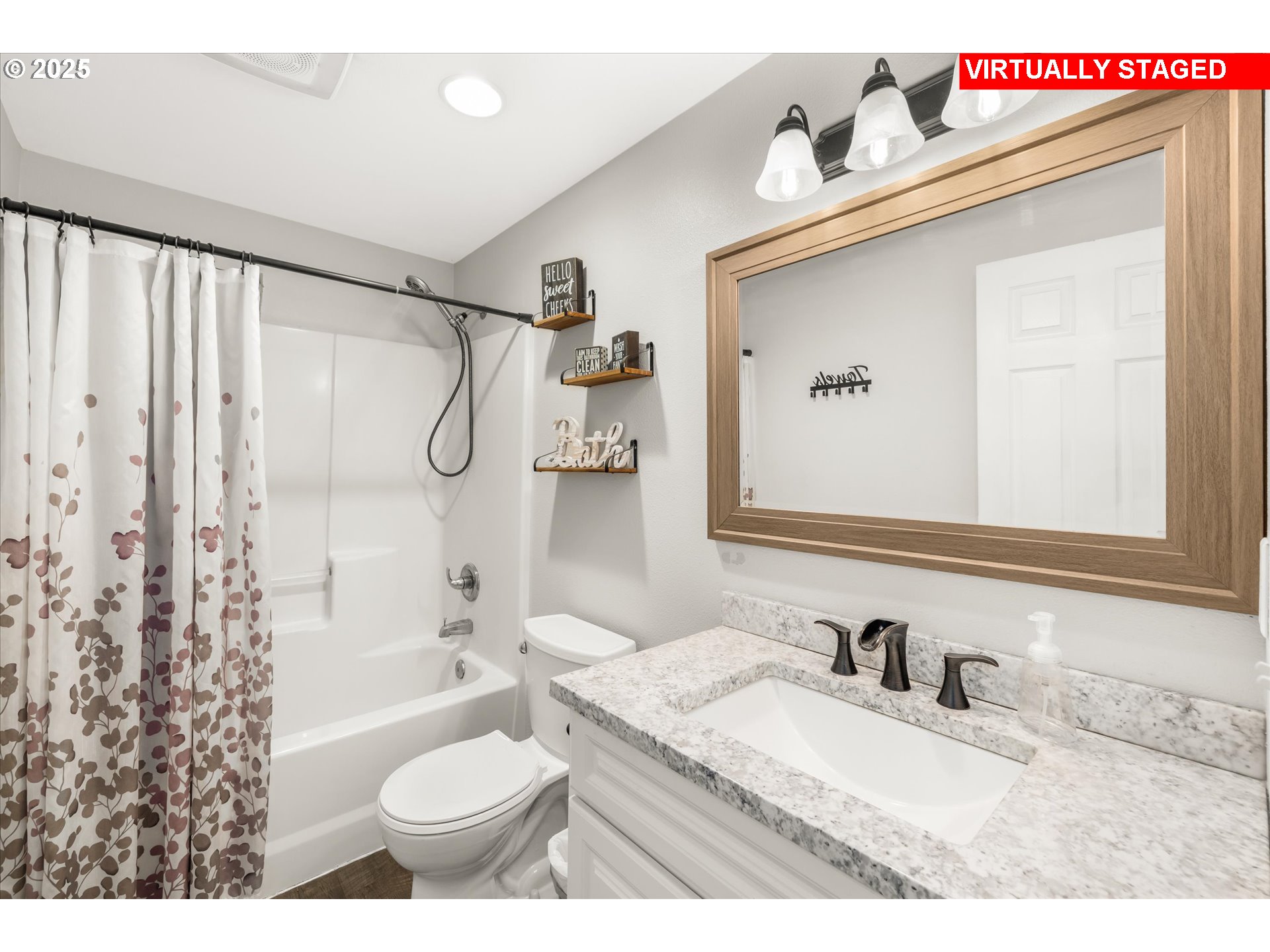 property viewer photo 16