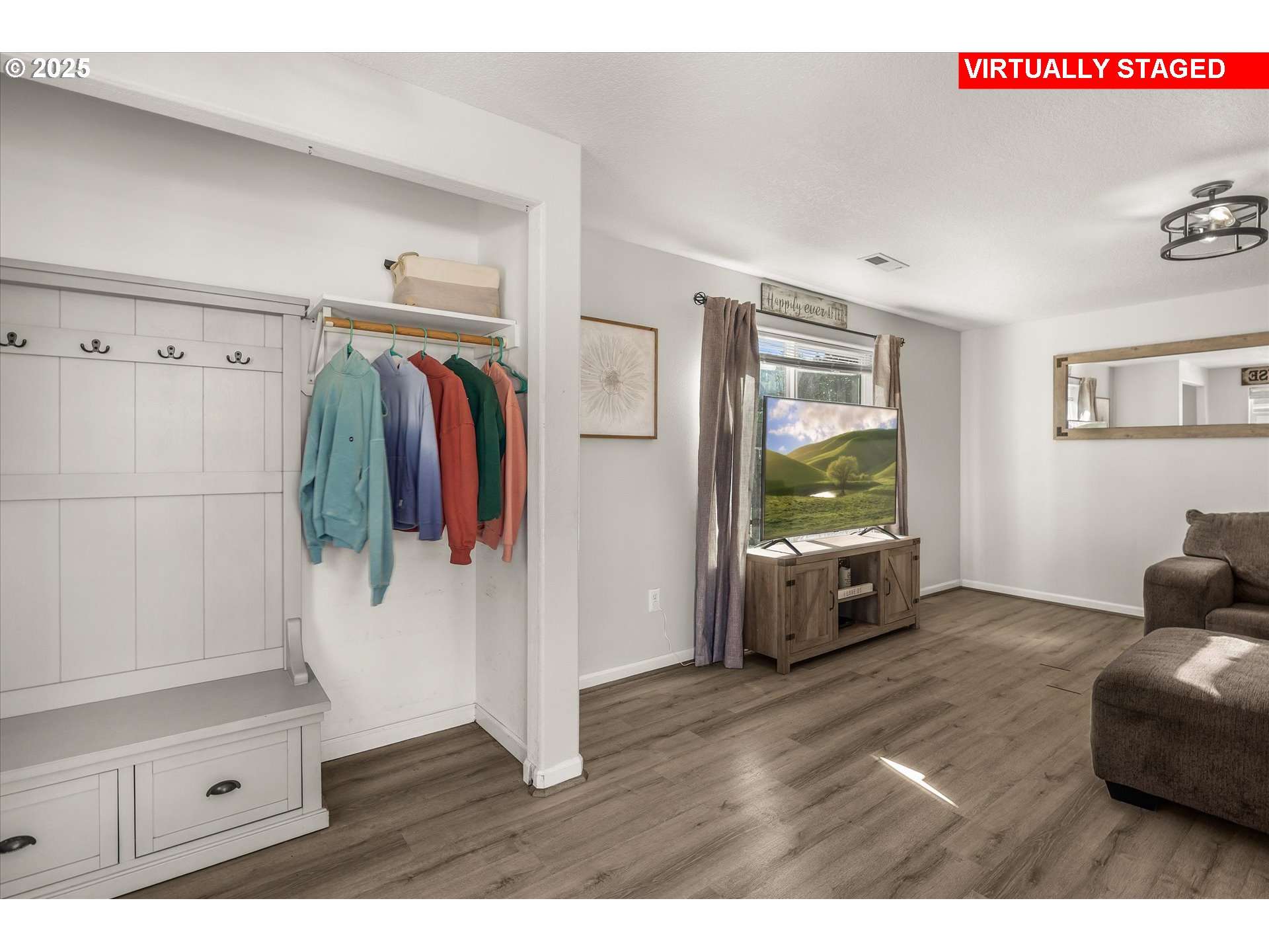 property viewer photo 3