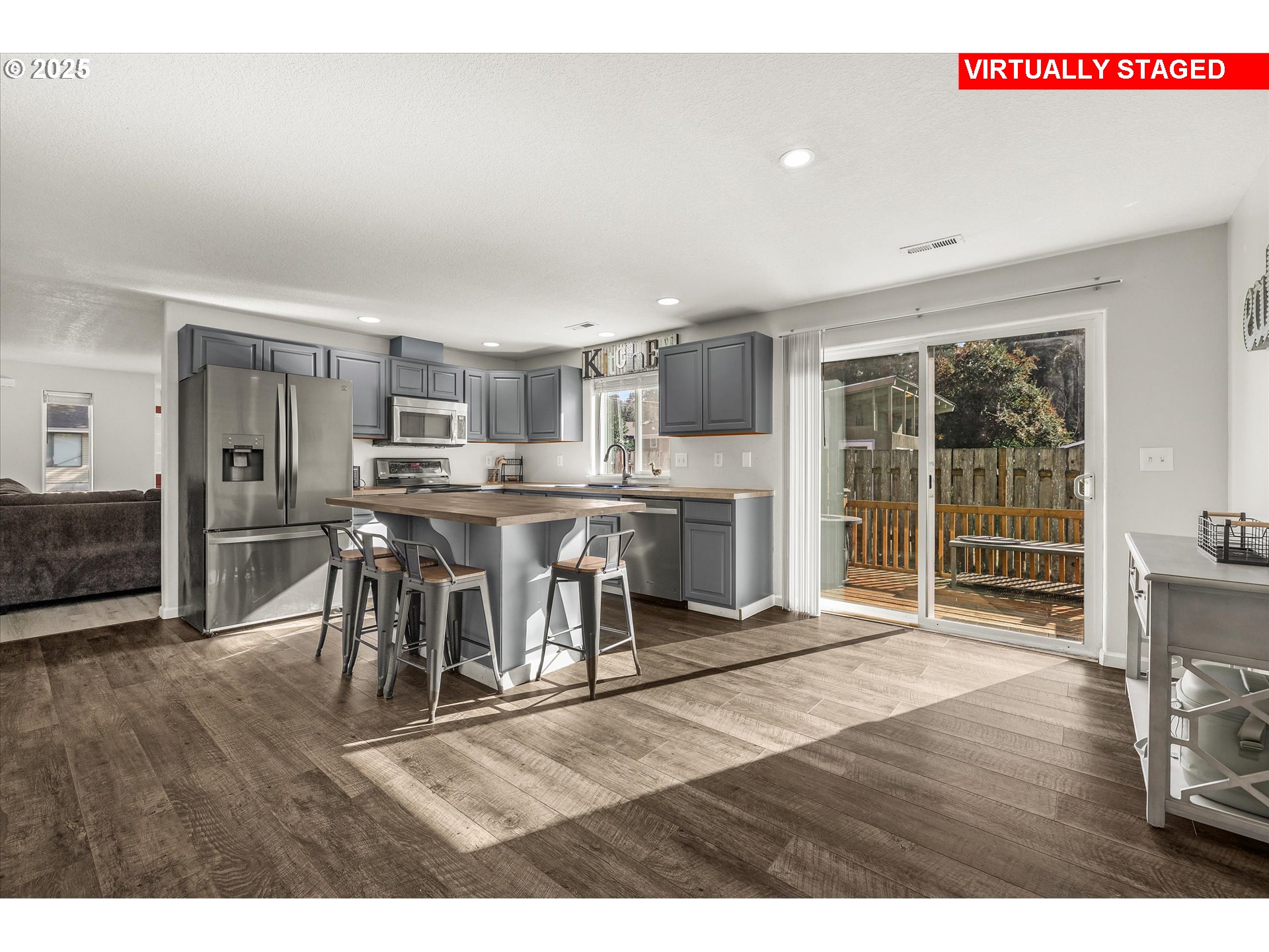 property viewer photo 5
