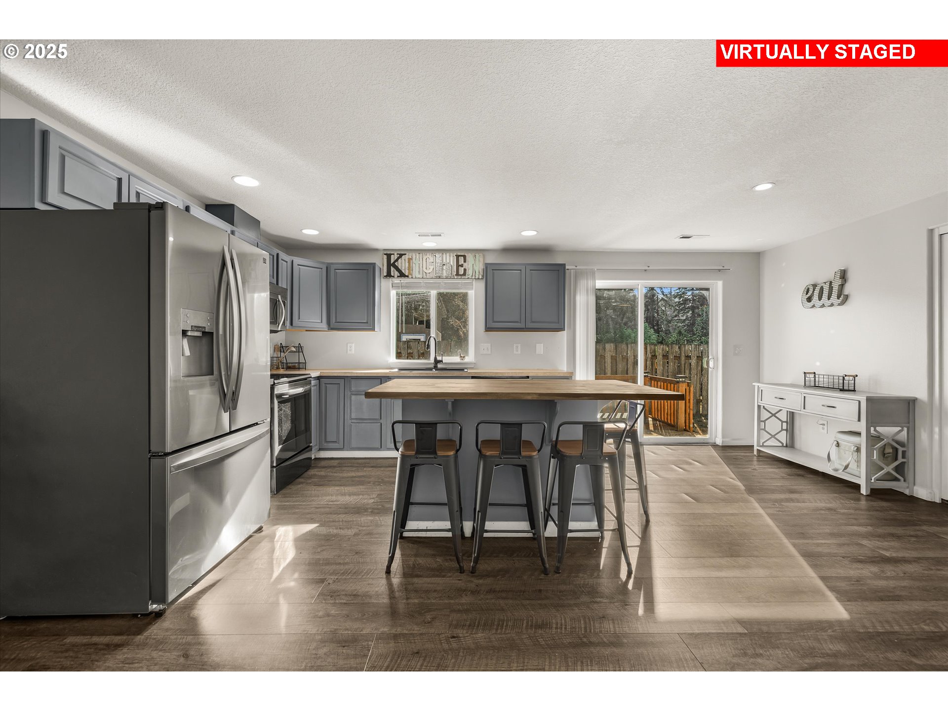 property viewer photo 6