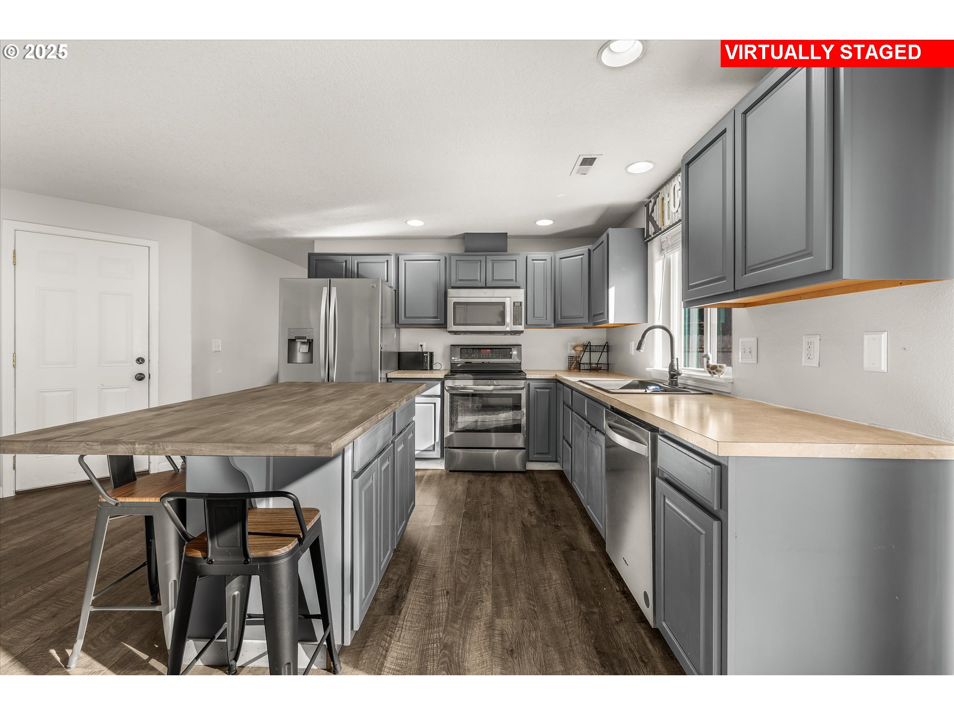 property viewer photo 8