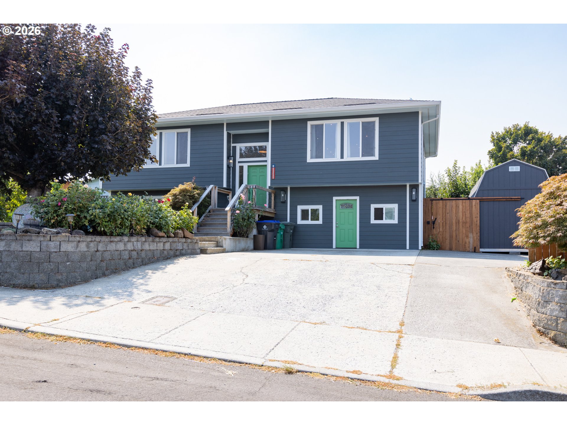 main property photo 6