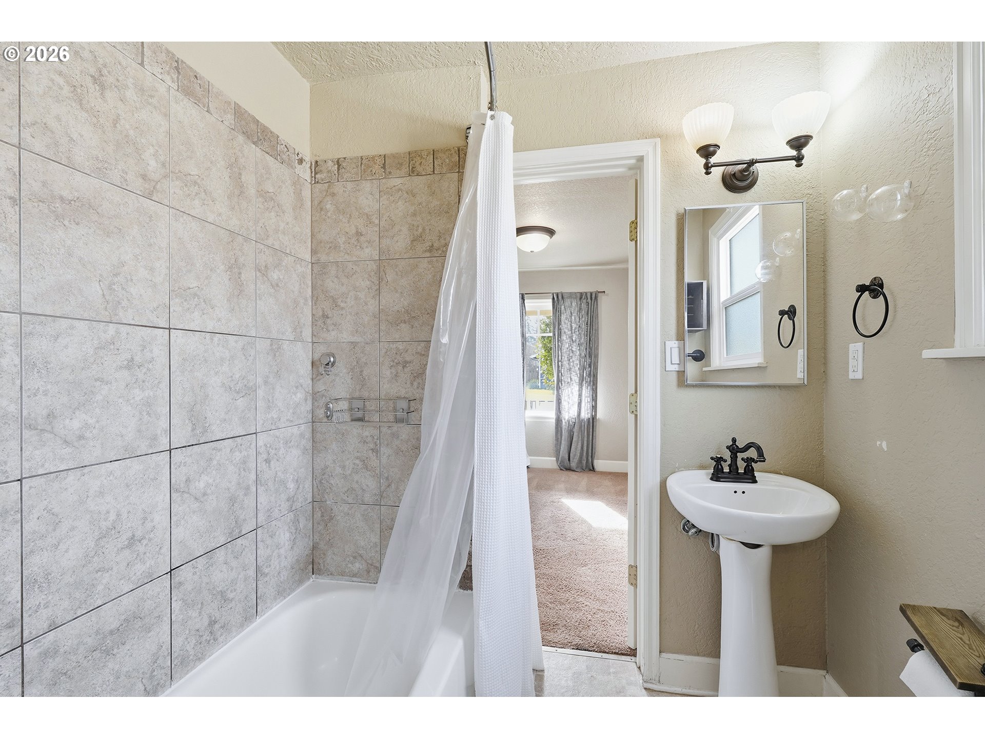 property viewer photo 17