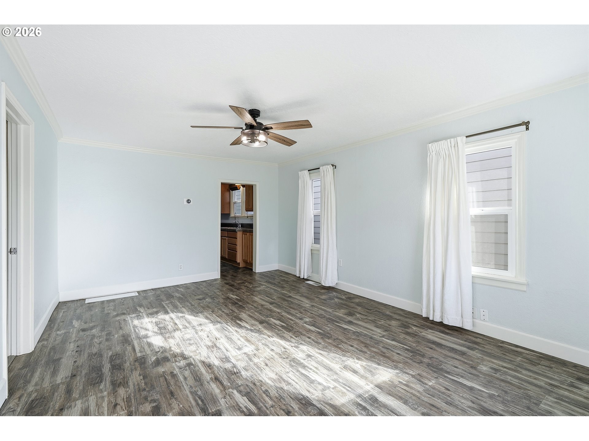 property viewer photo 5