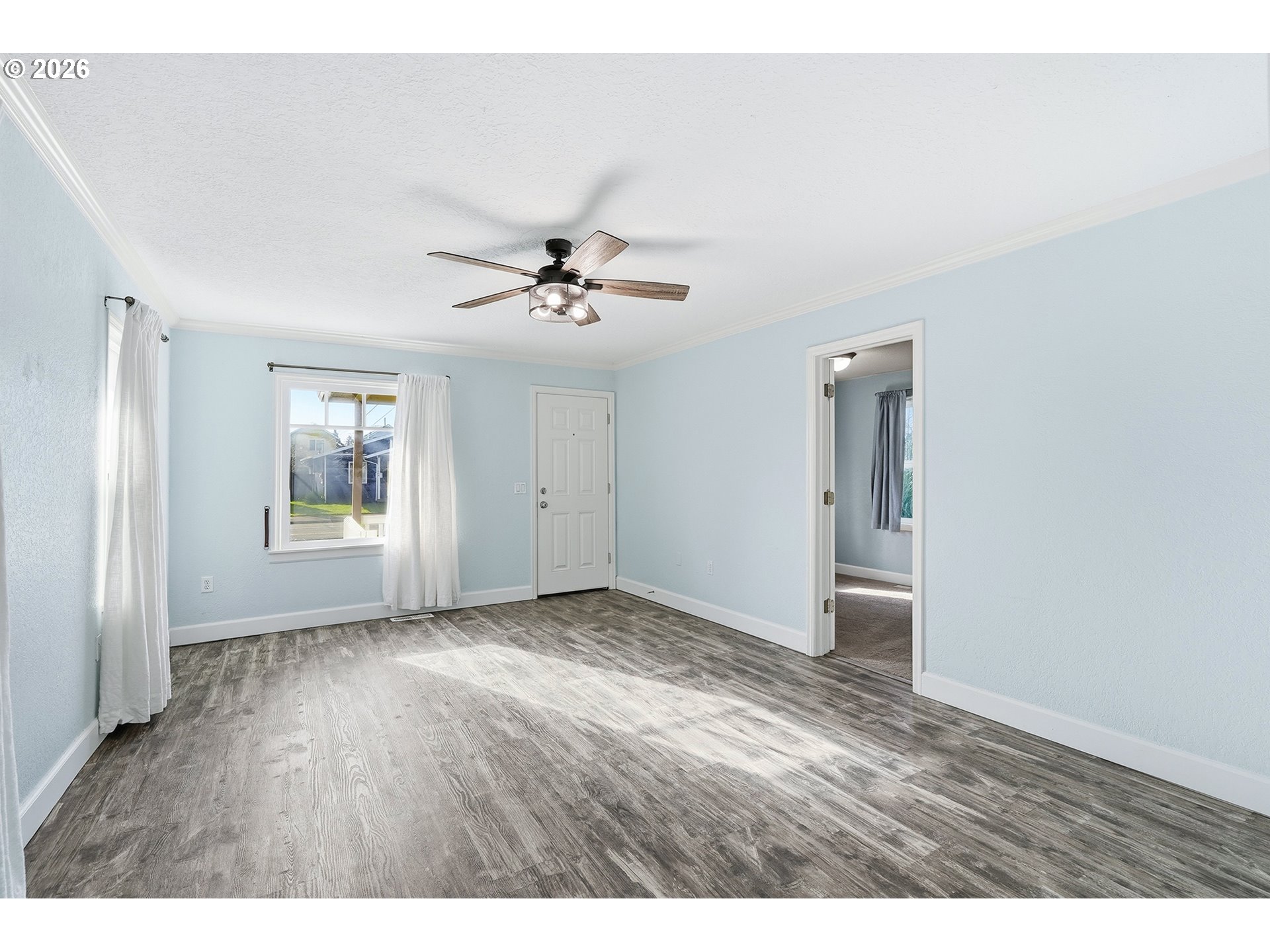 property viewer photo 8