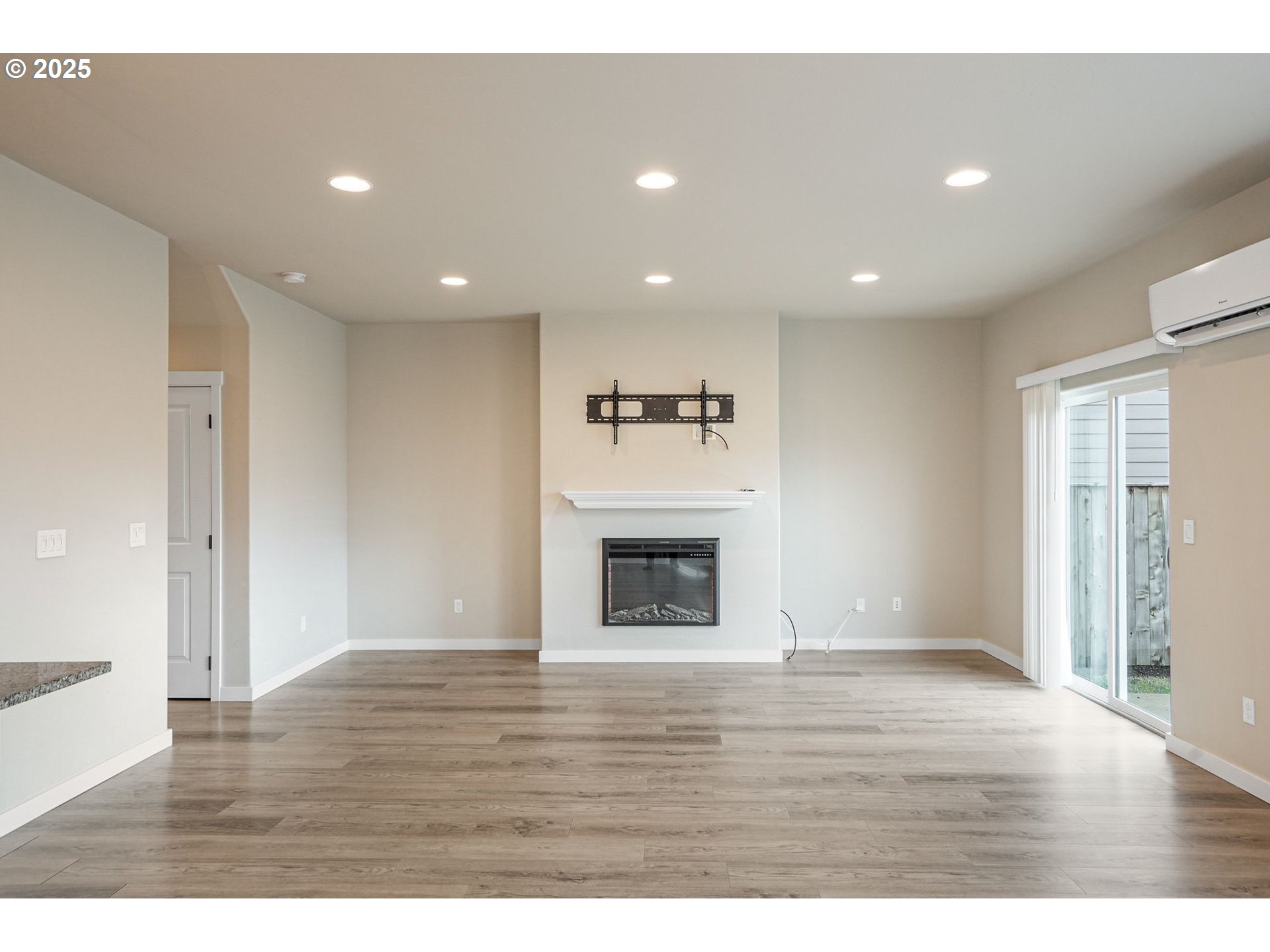 property viewer photo 13