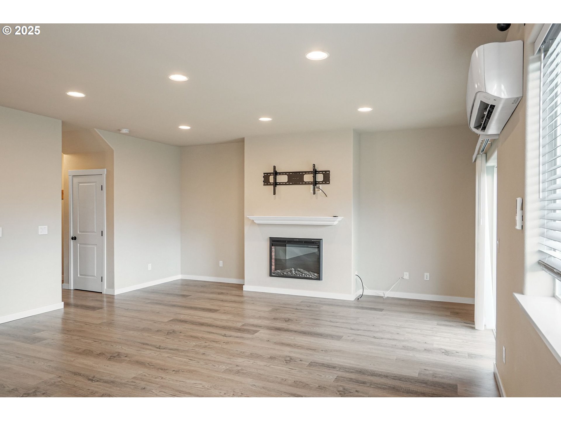 property viewer photo 14