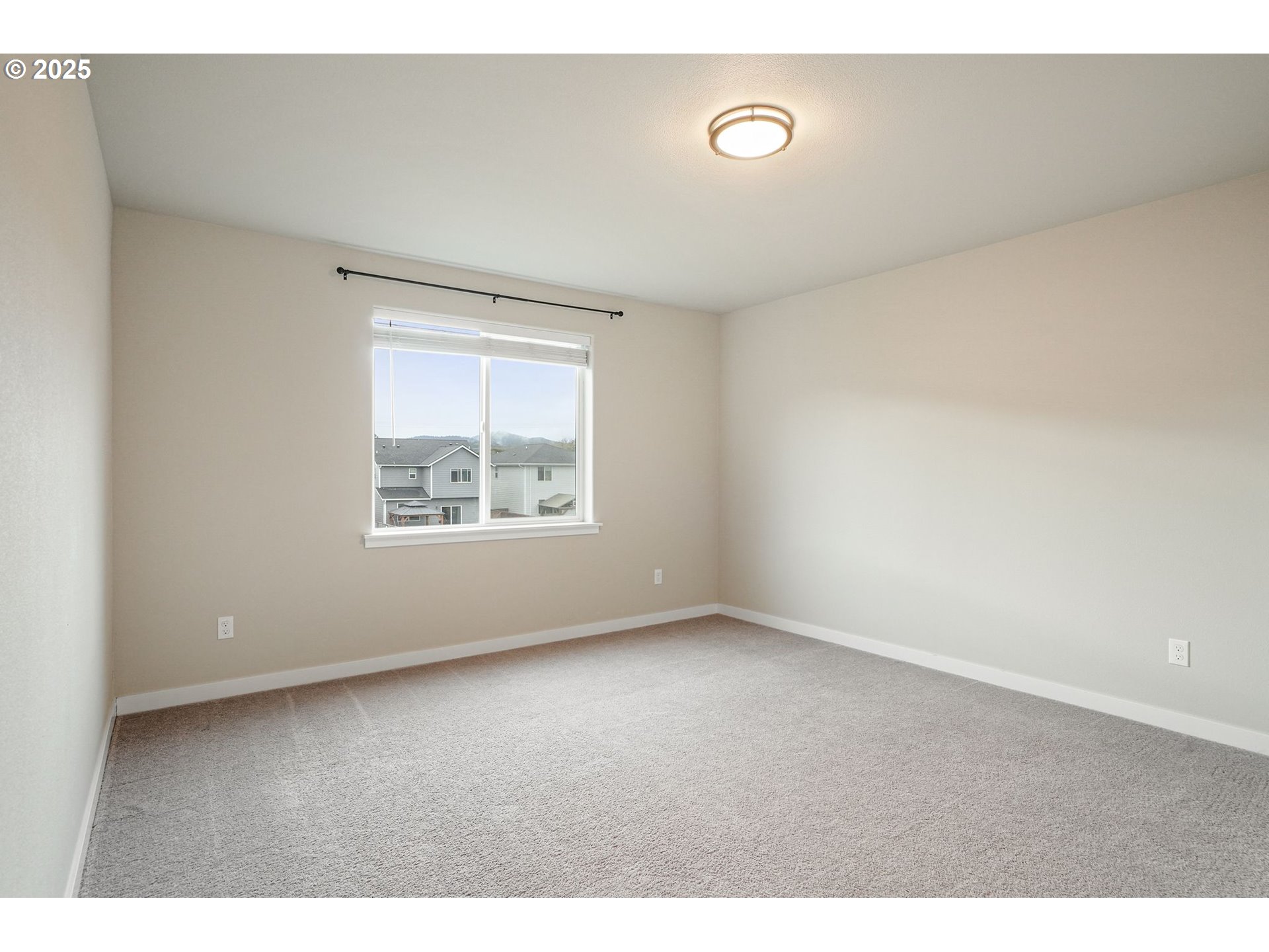 property viewer photo 31