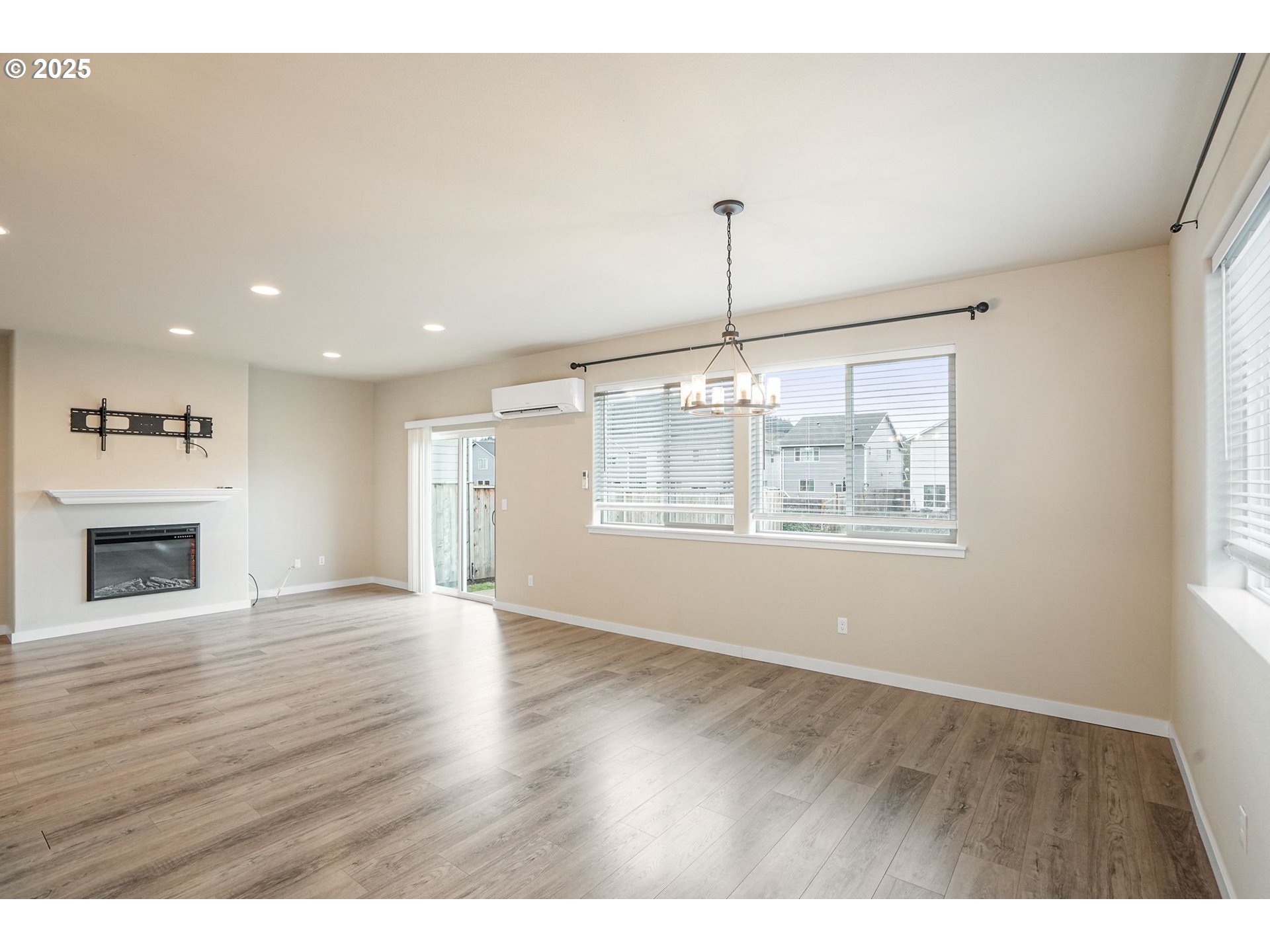 property viewer photo 5