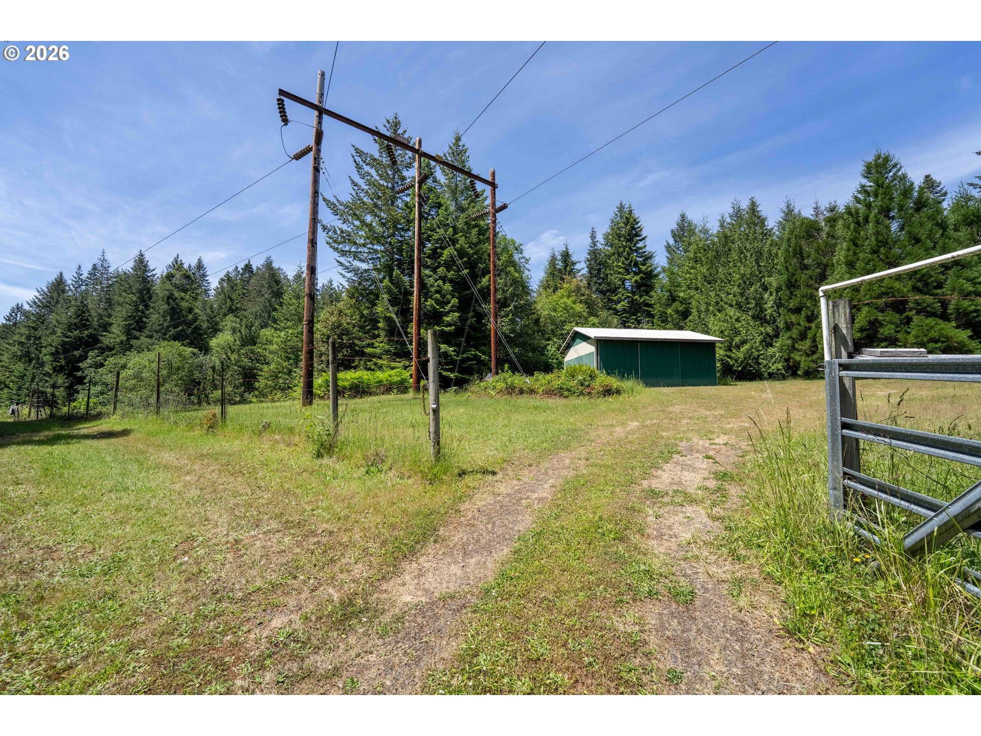 main property photo 17