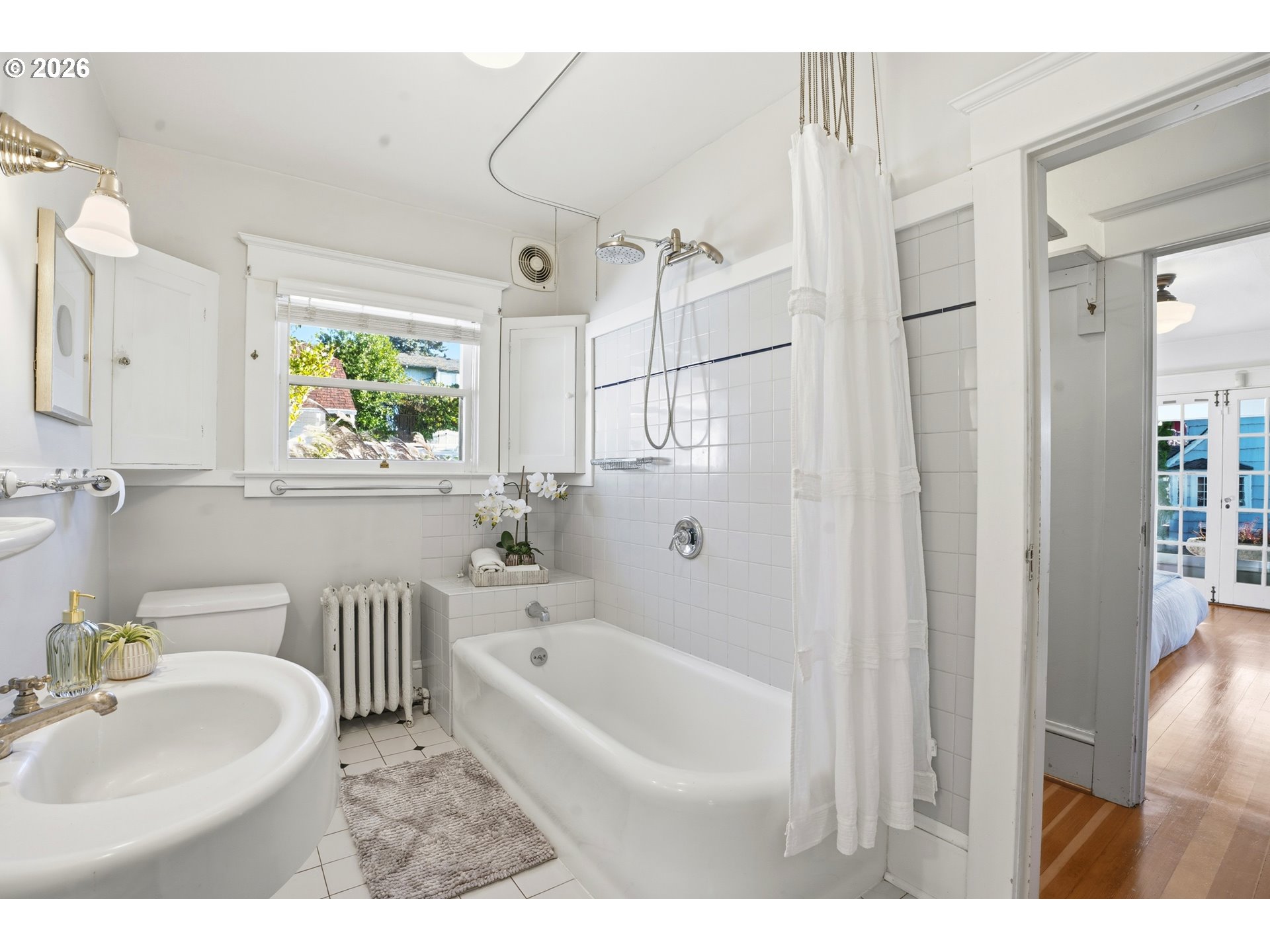 property viewer photo 17