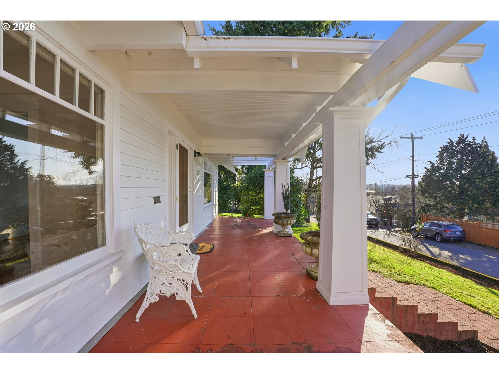 property viewer photo 2