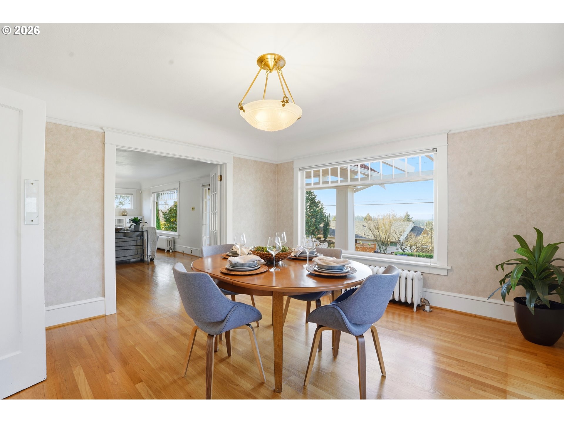 property viewer photo 7