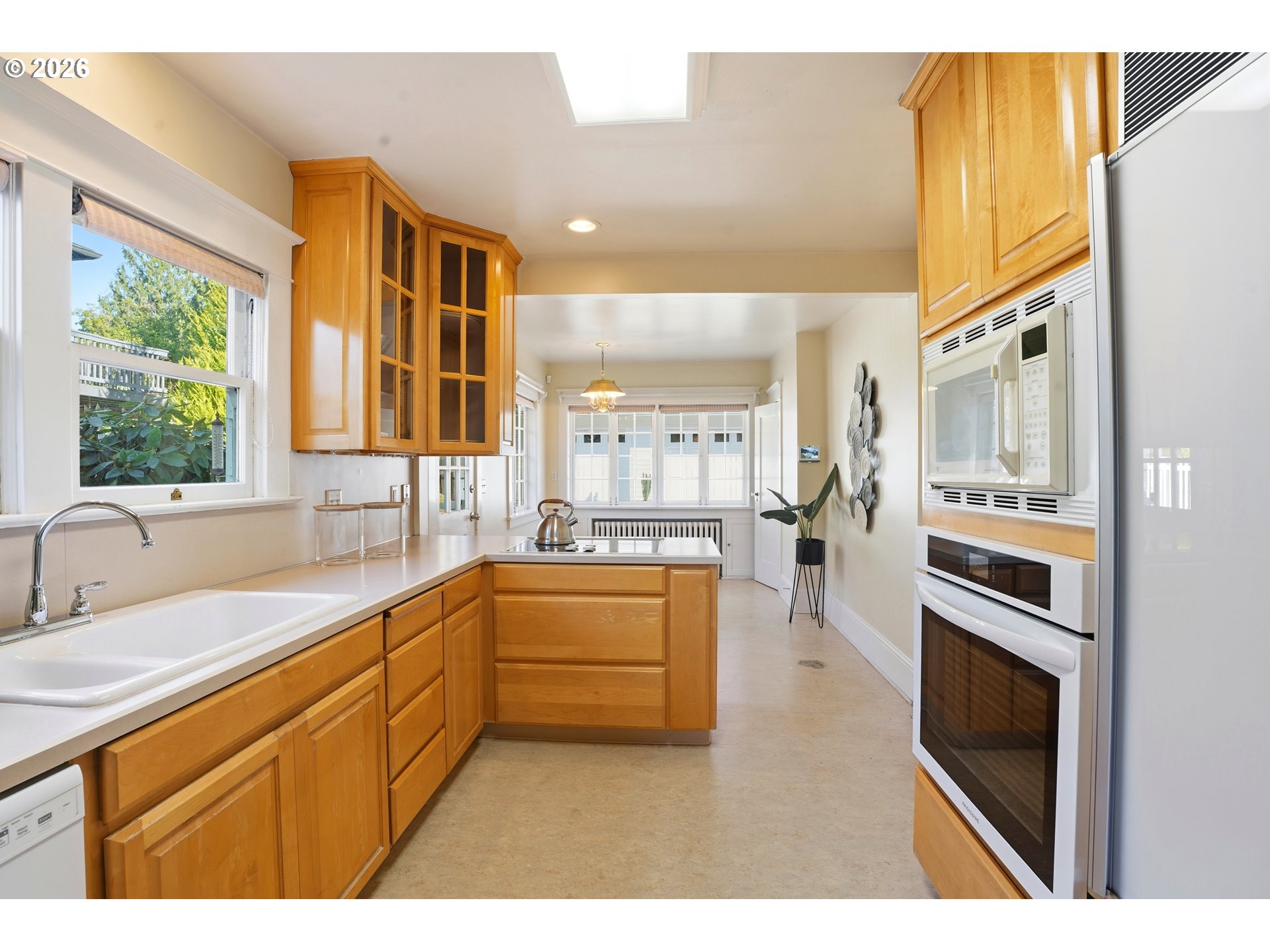property viewer photo 9