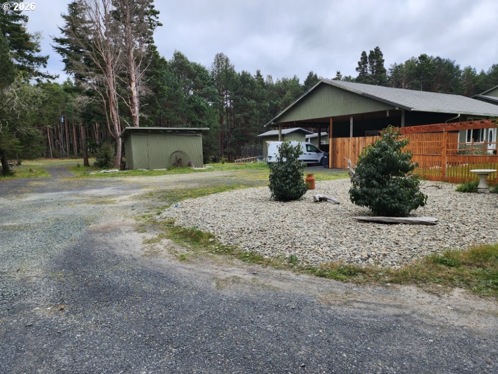 main property photo 39