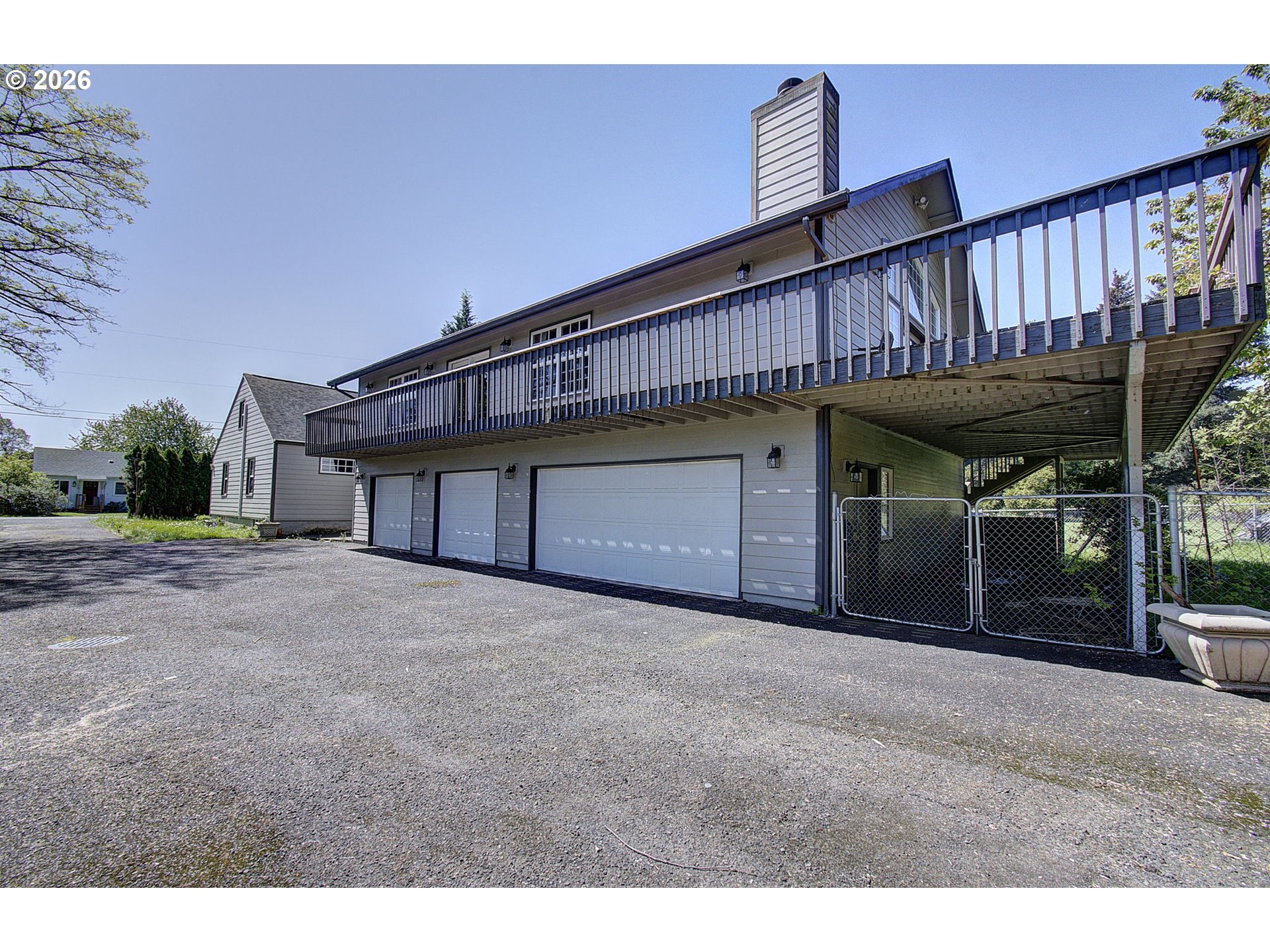 main property photo 34