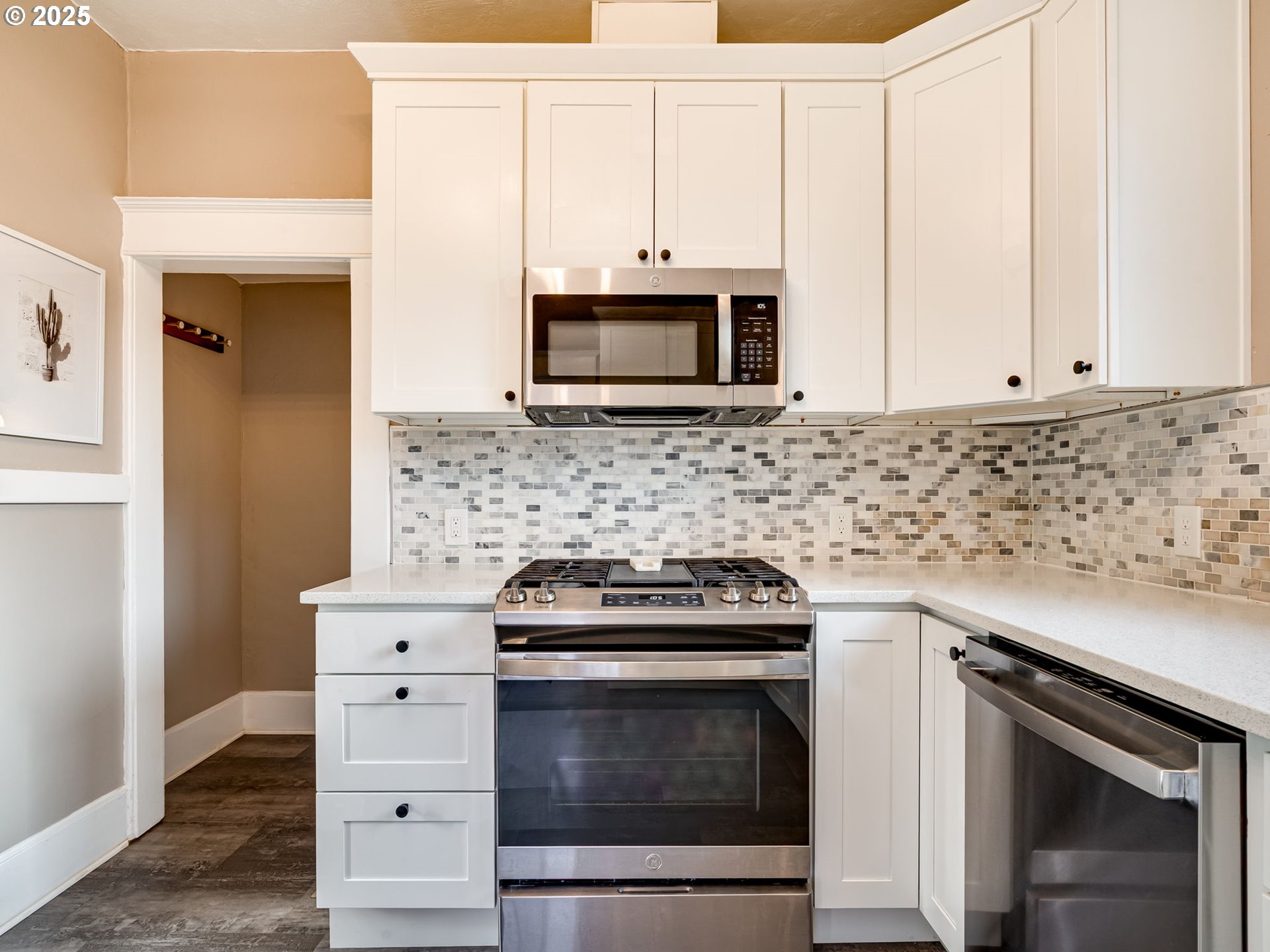 property viewer photo 13