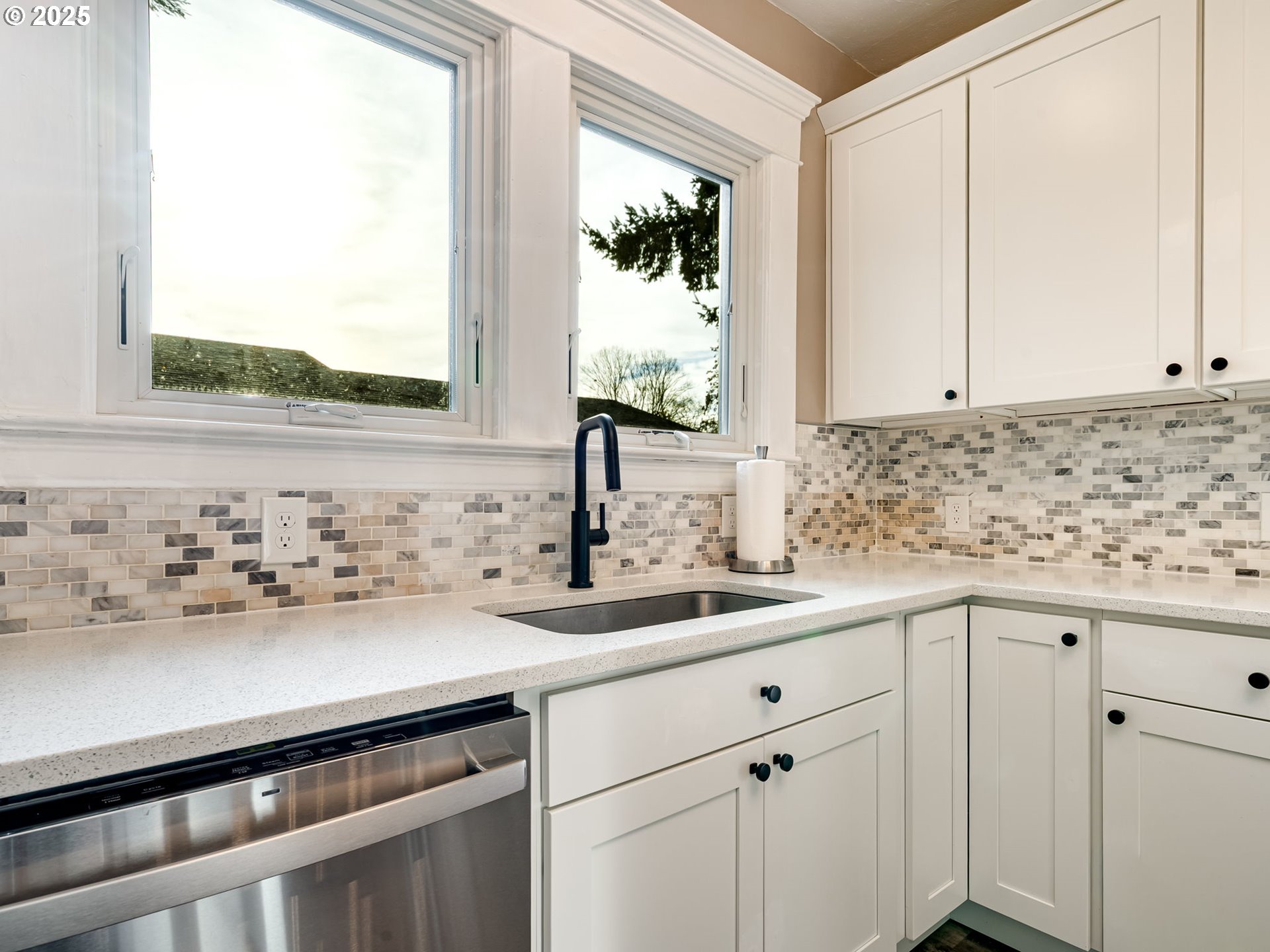 property viewer photo 14