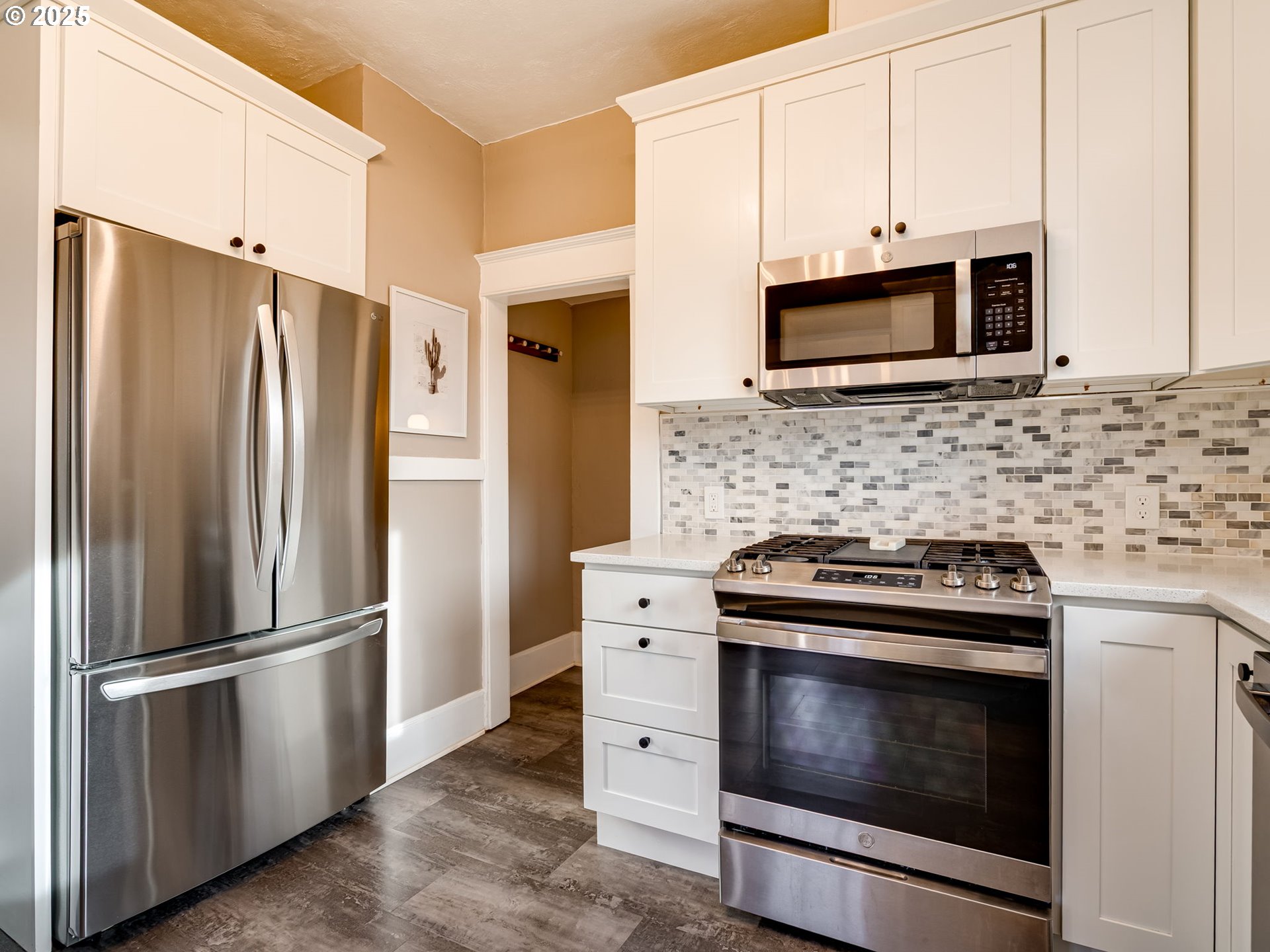 property viewer photo 15