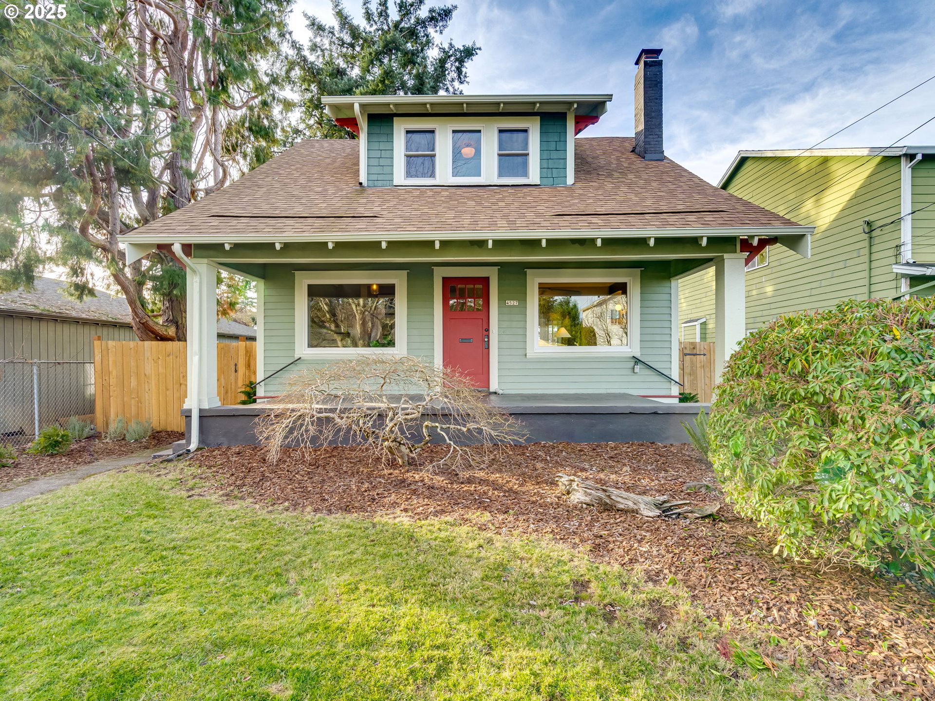 property viewer photo 2