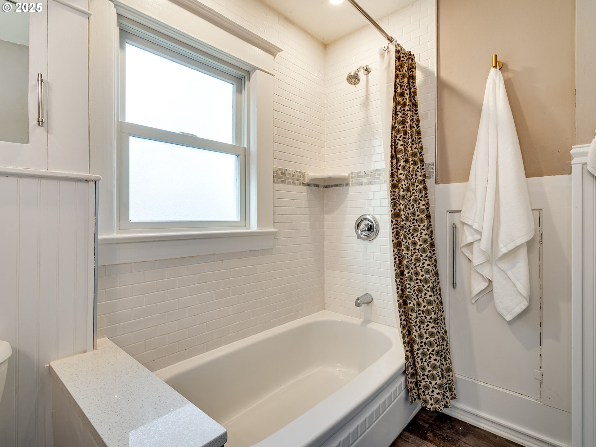 property viewer photo 24