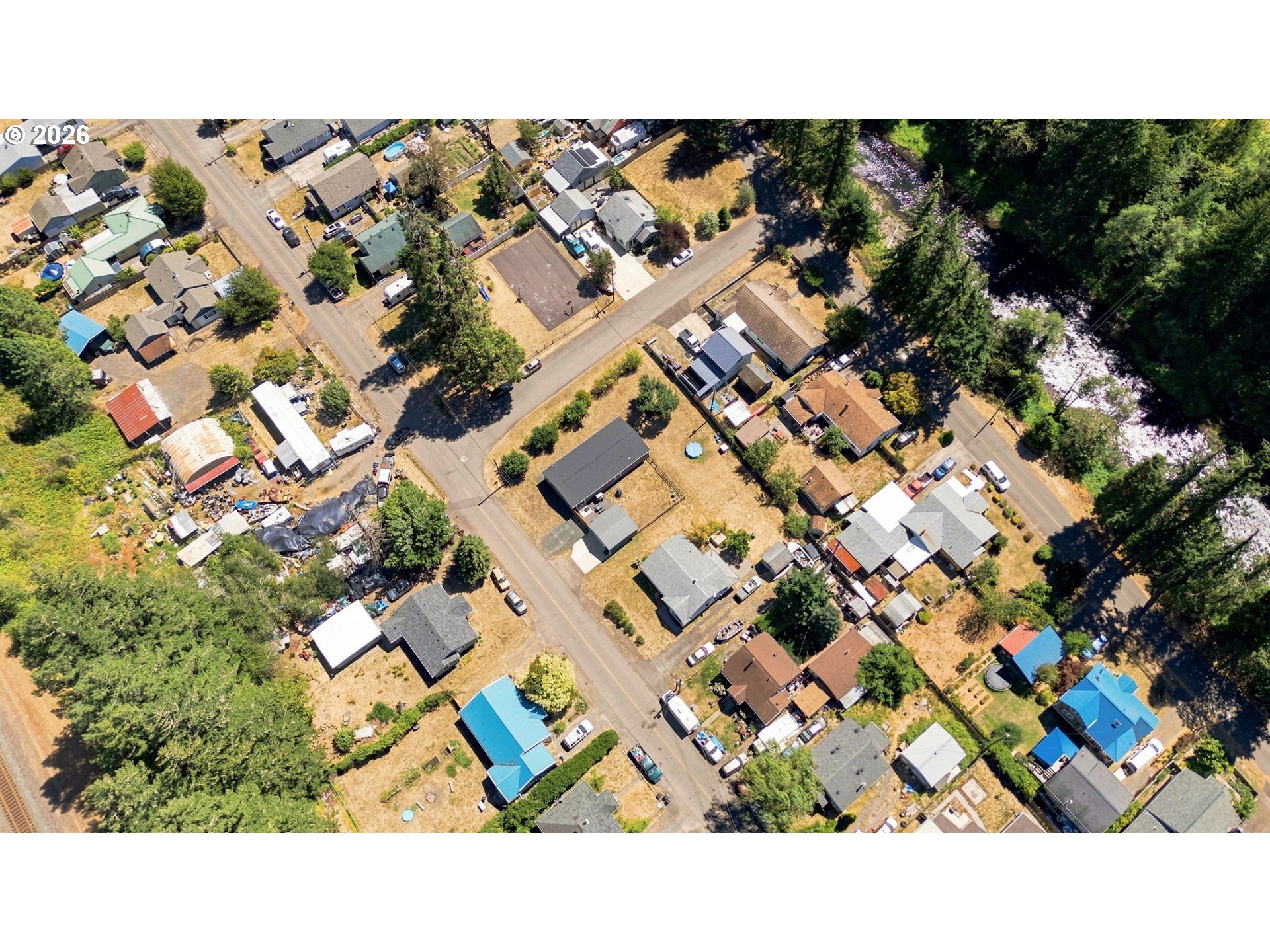 main property photo 34