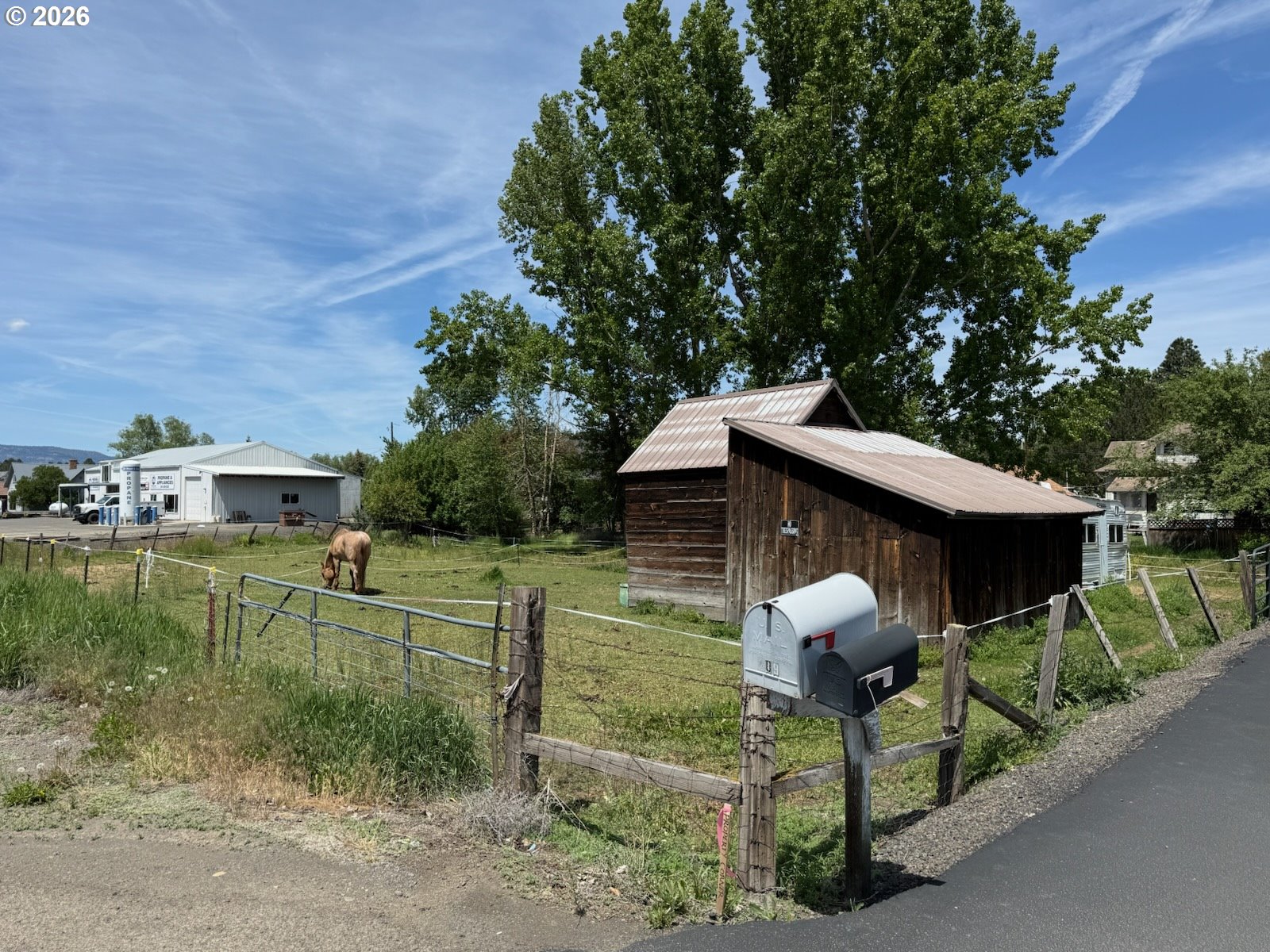 main property photo 10