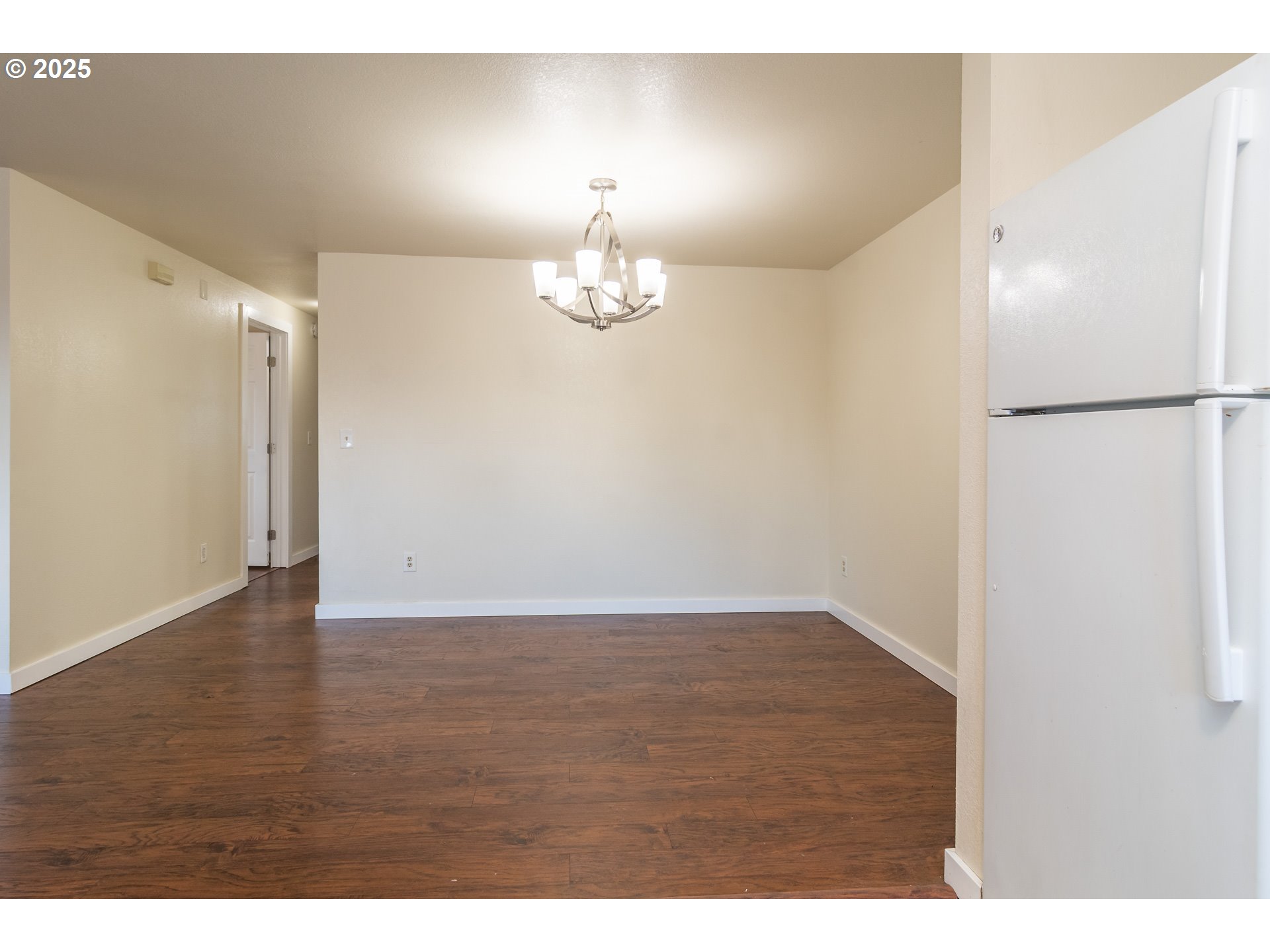 property viewer photo 9