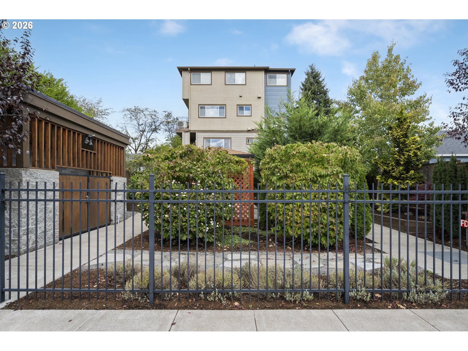 main property photo 21