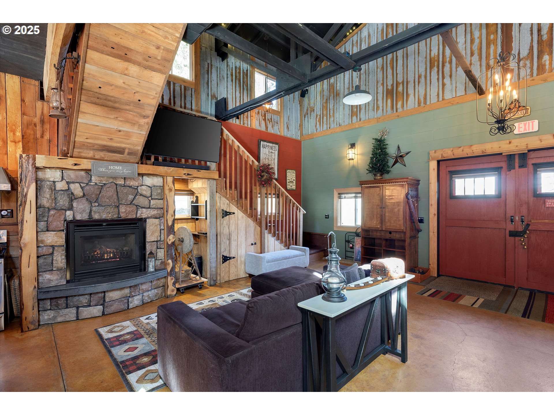 main property photo 29