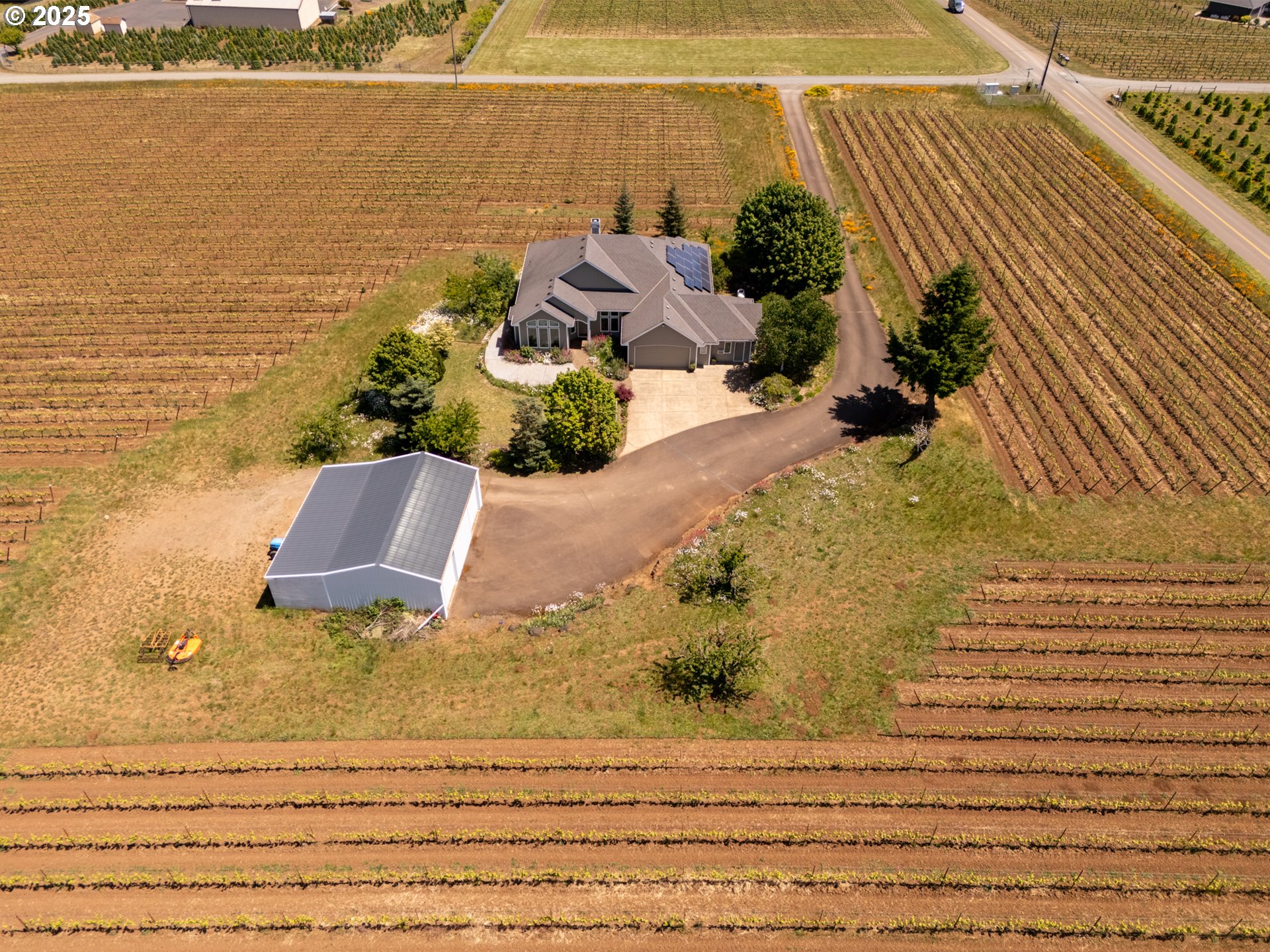 main property photo 4