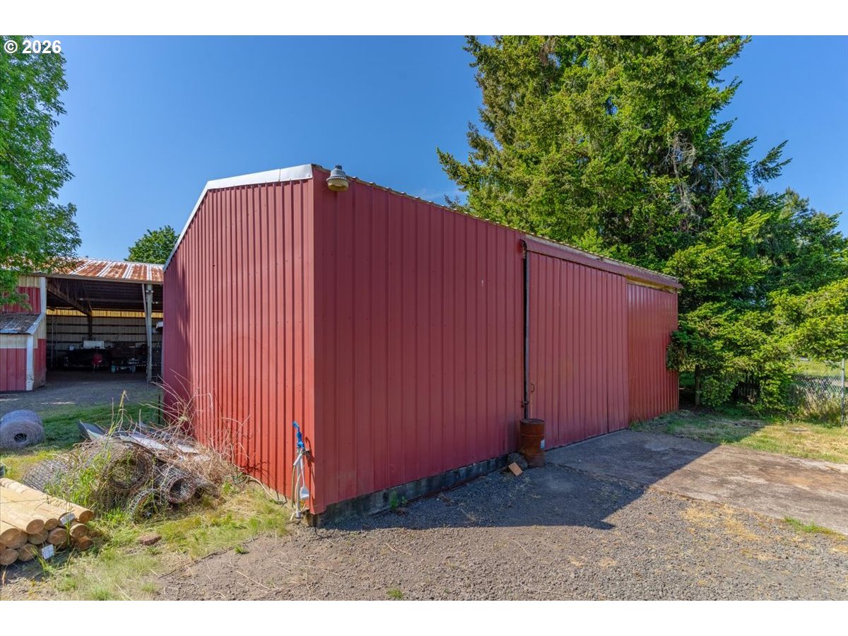 main property photo 23