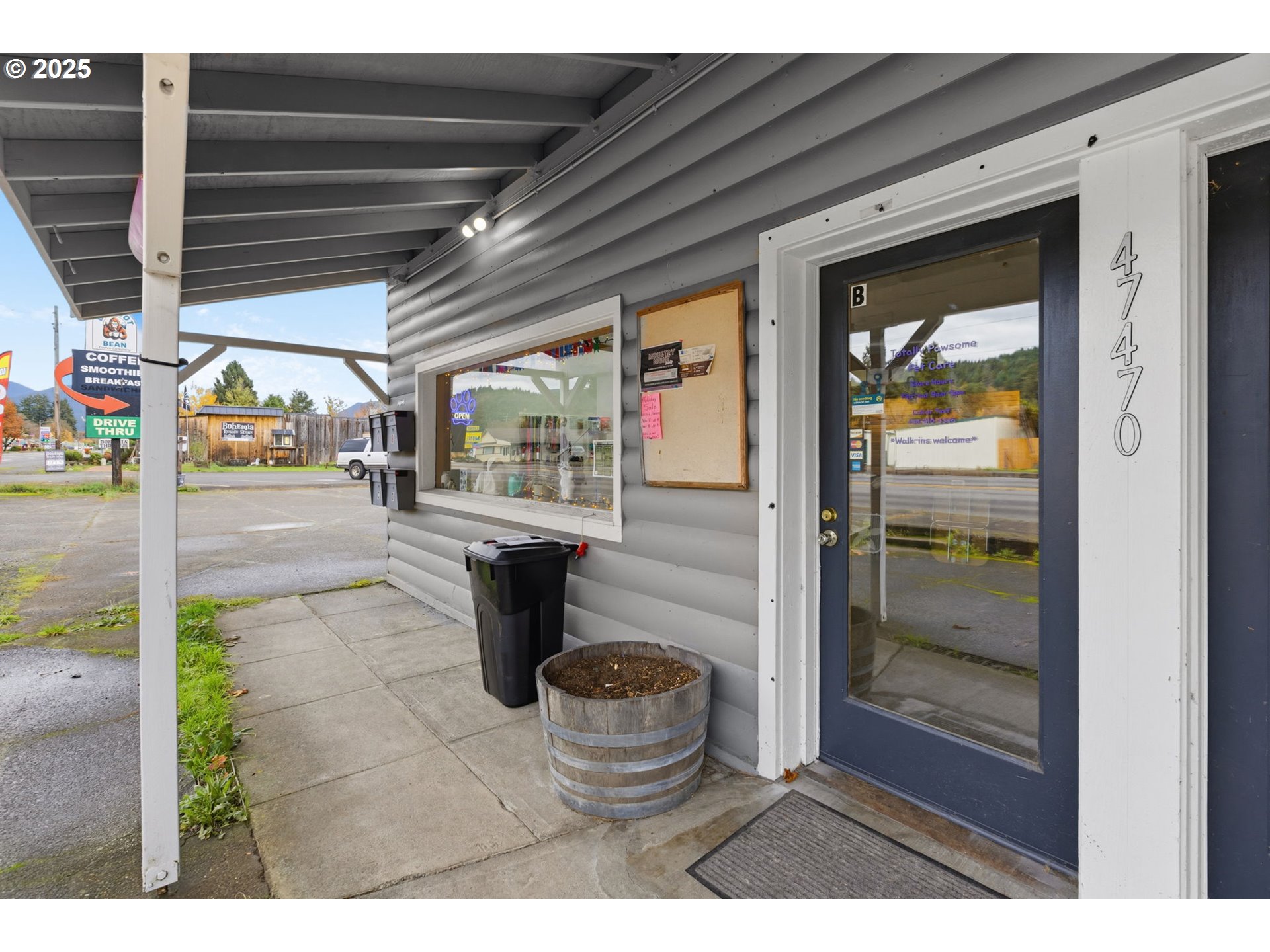main property photo 8
