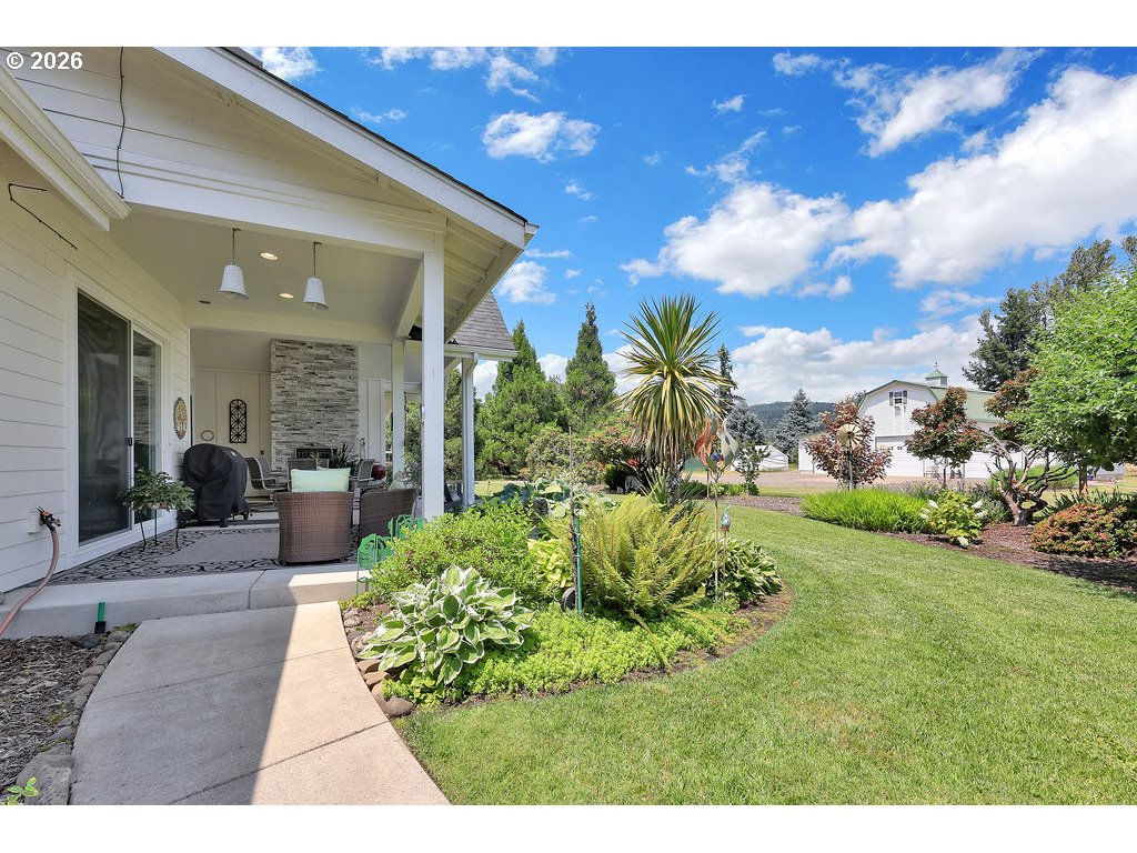 main property photo 38