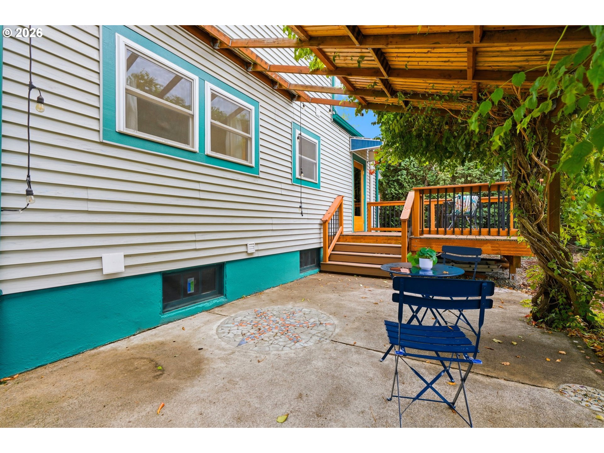 main property photo 28
