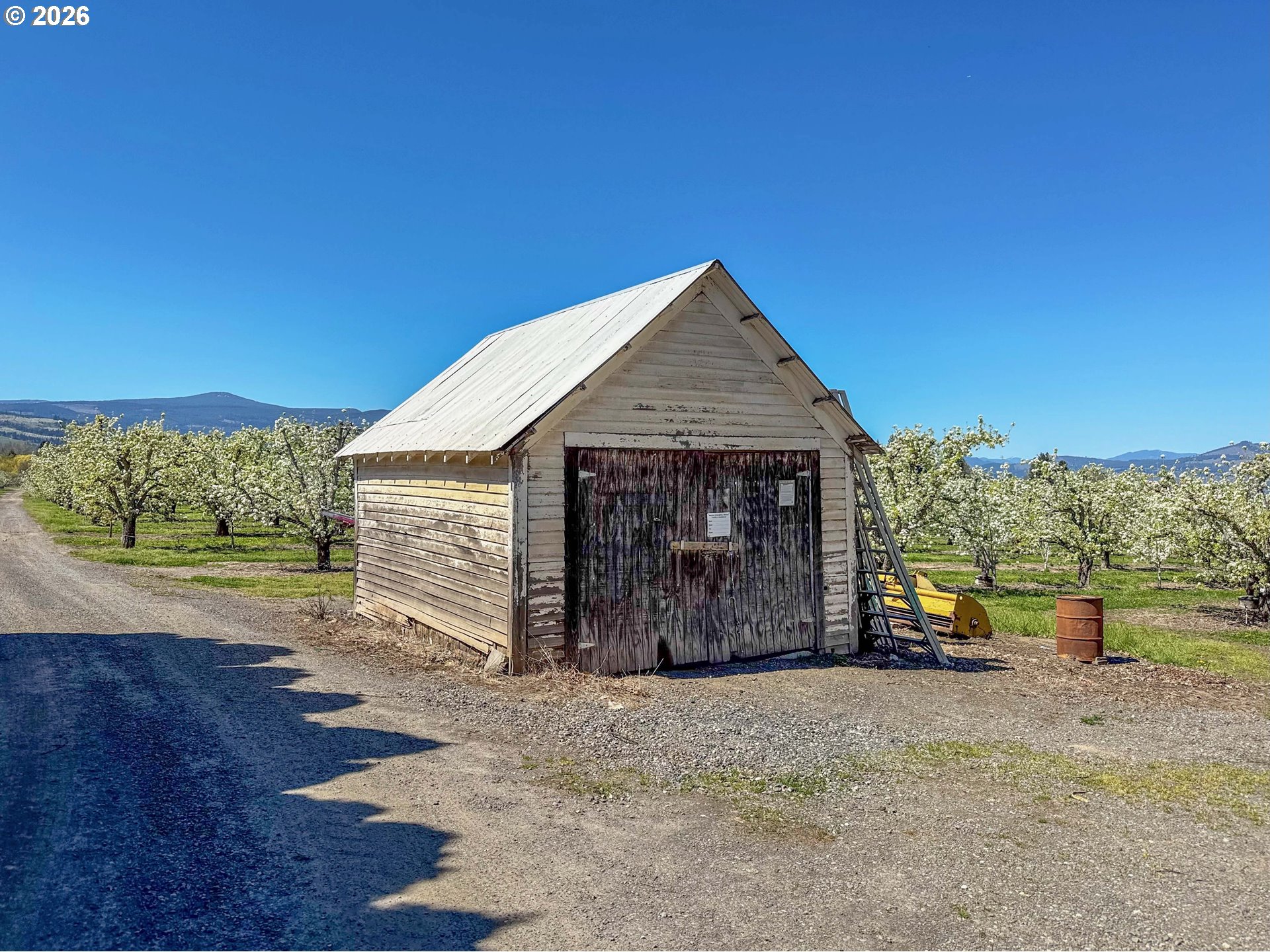 main property photo 35