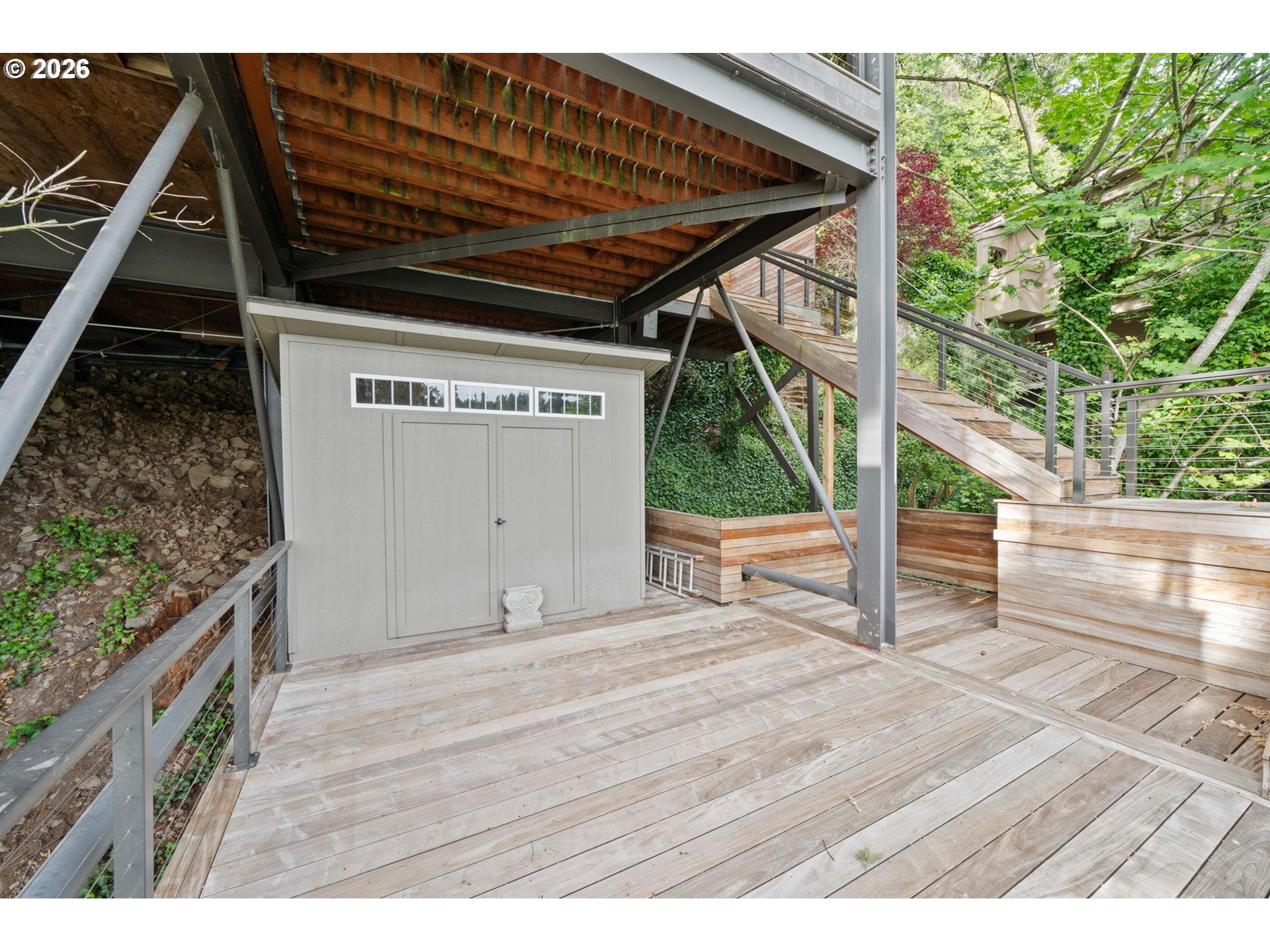 main property photo 41