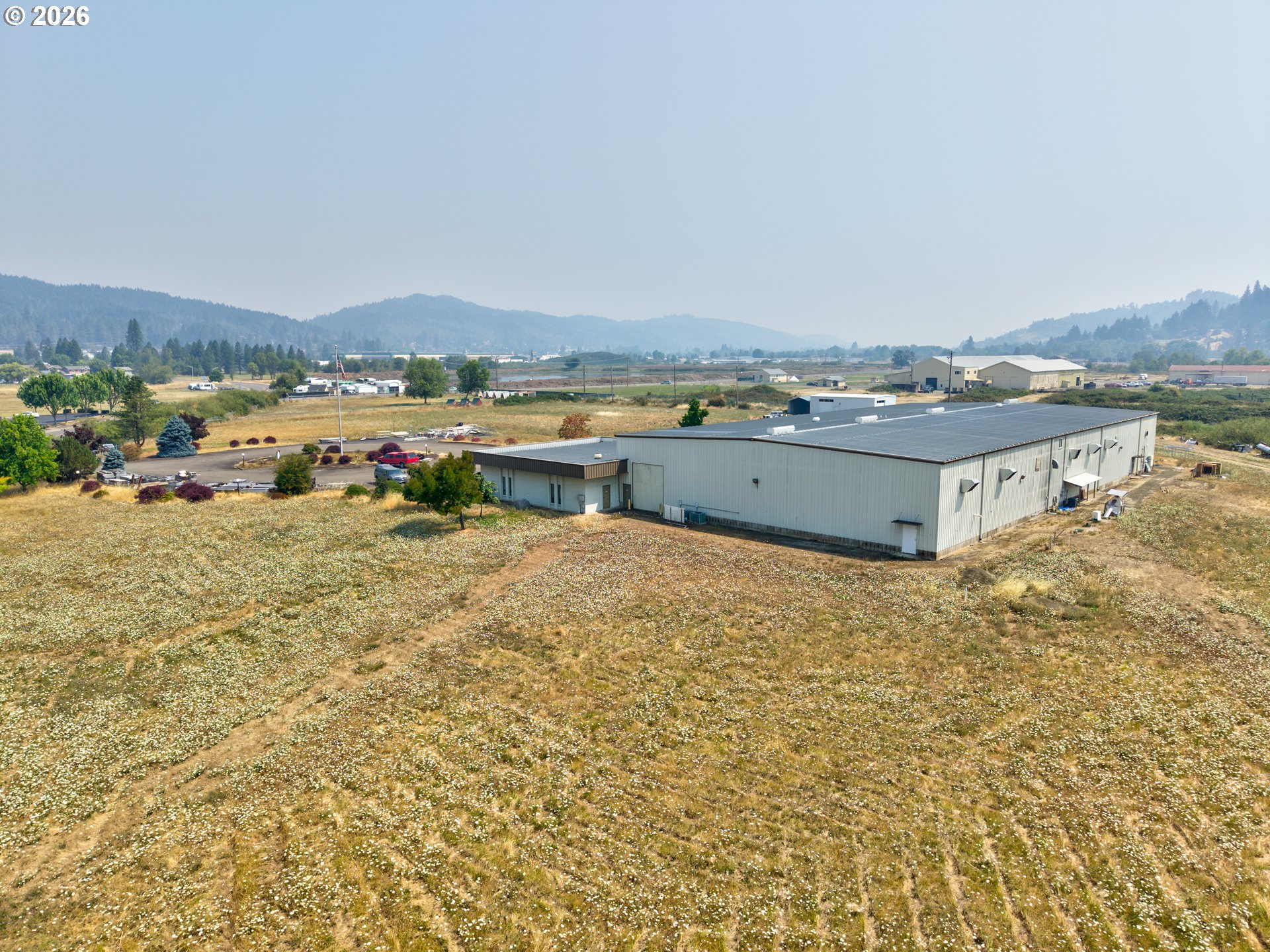 main property photo 40