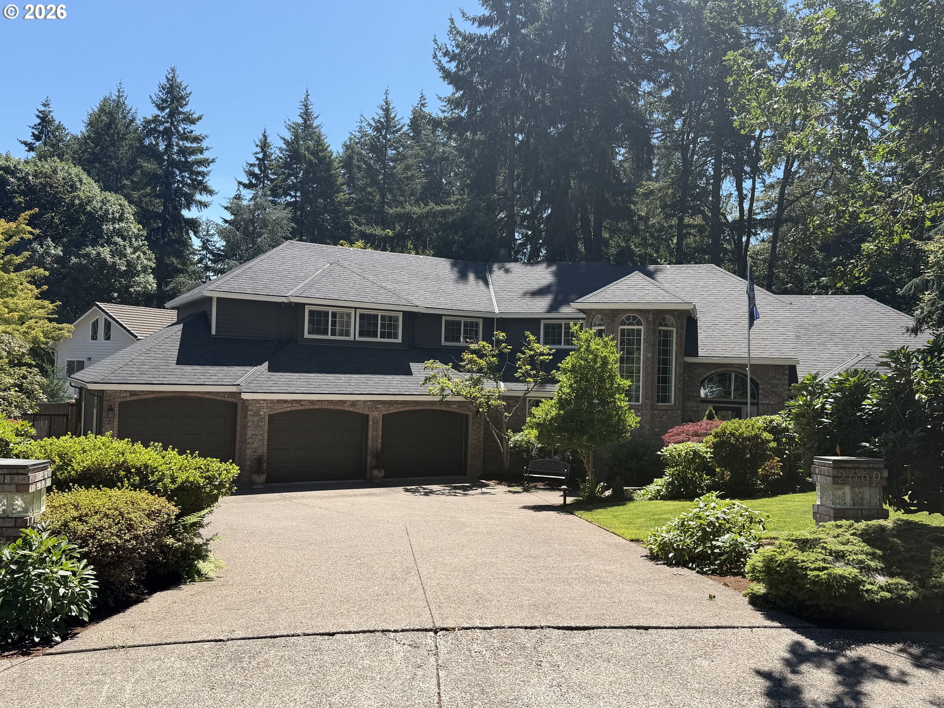 main property photo 0