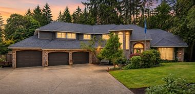 image of property with 4 Bed | 2 Bath | 3,122 Sqft