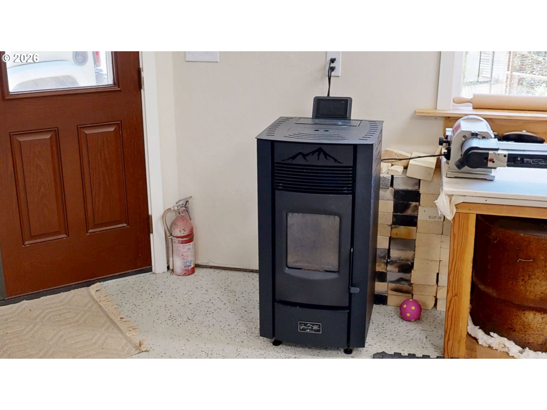 main property photo 27
