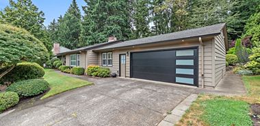image of property with 3 Bed | 2 Bath | 1,976 Sqft