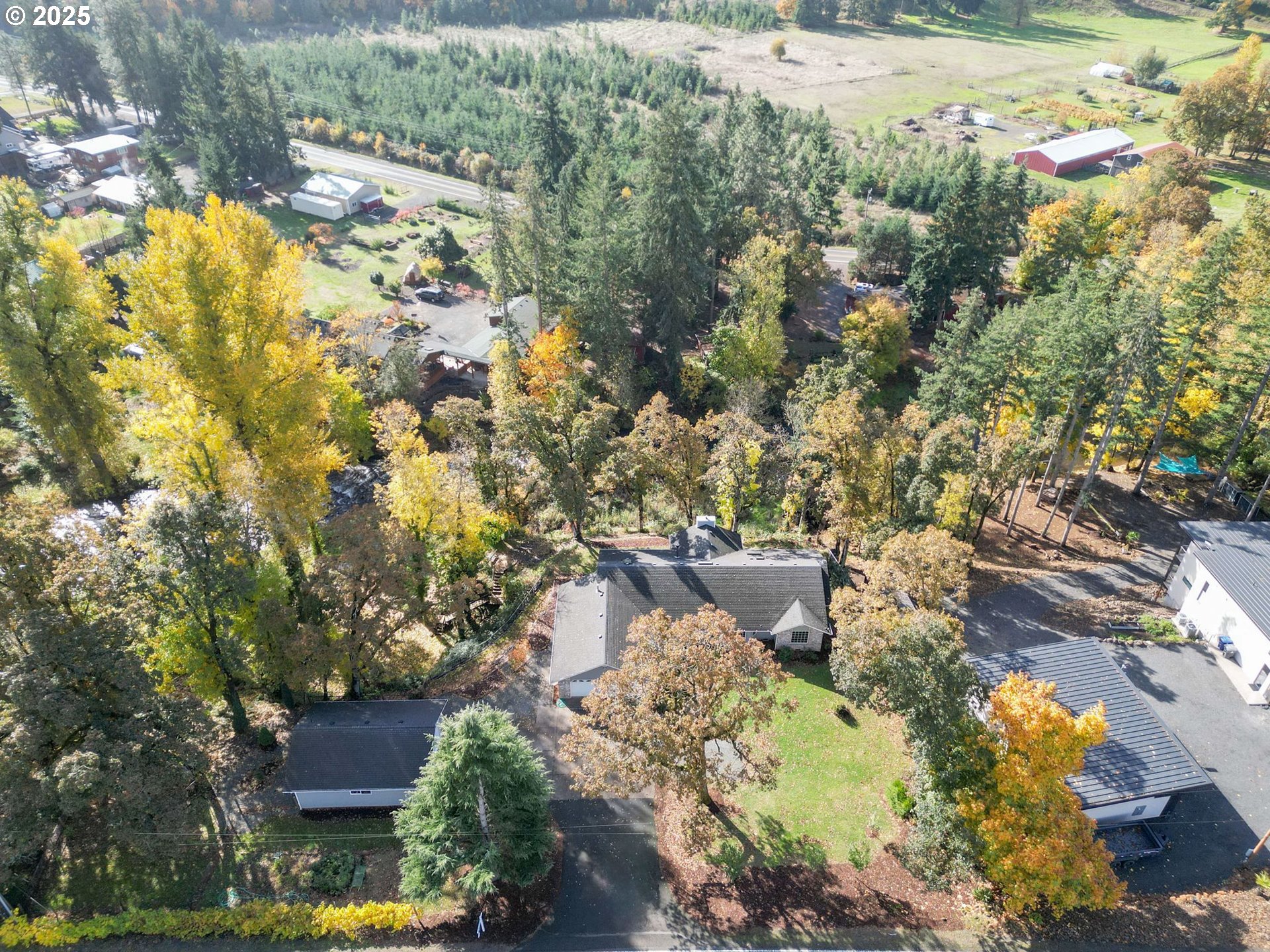 main property photo 20