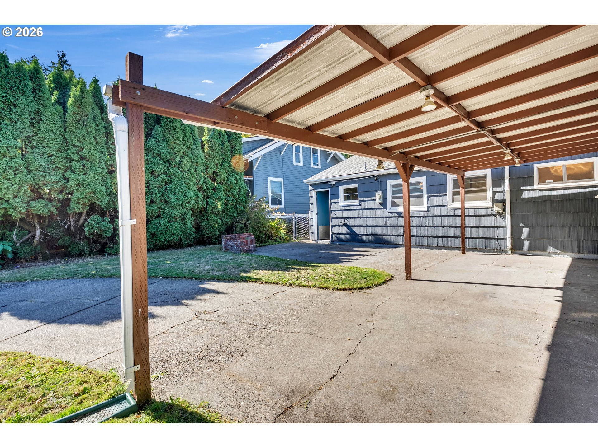 main property photo 22