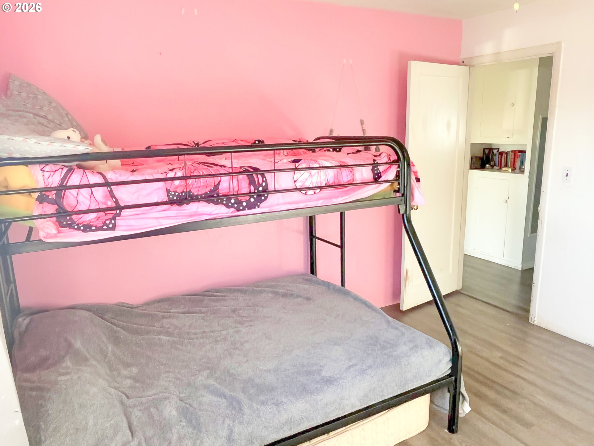main property photo 18