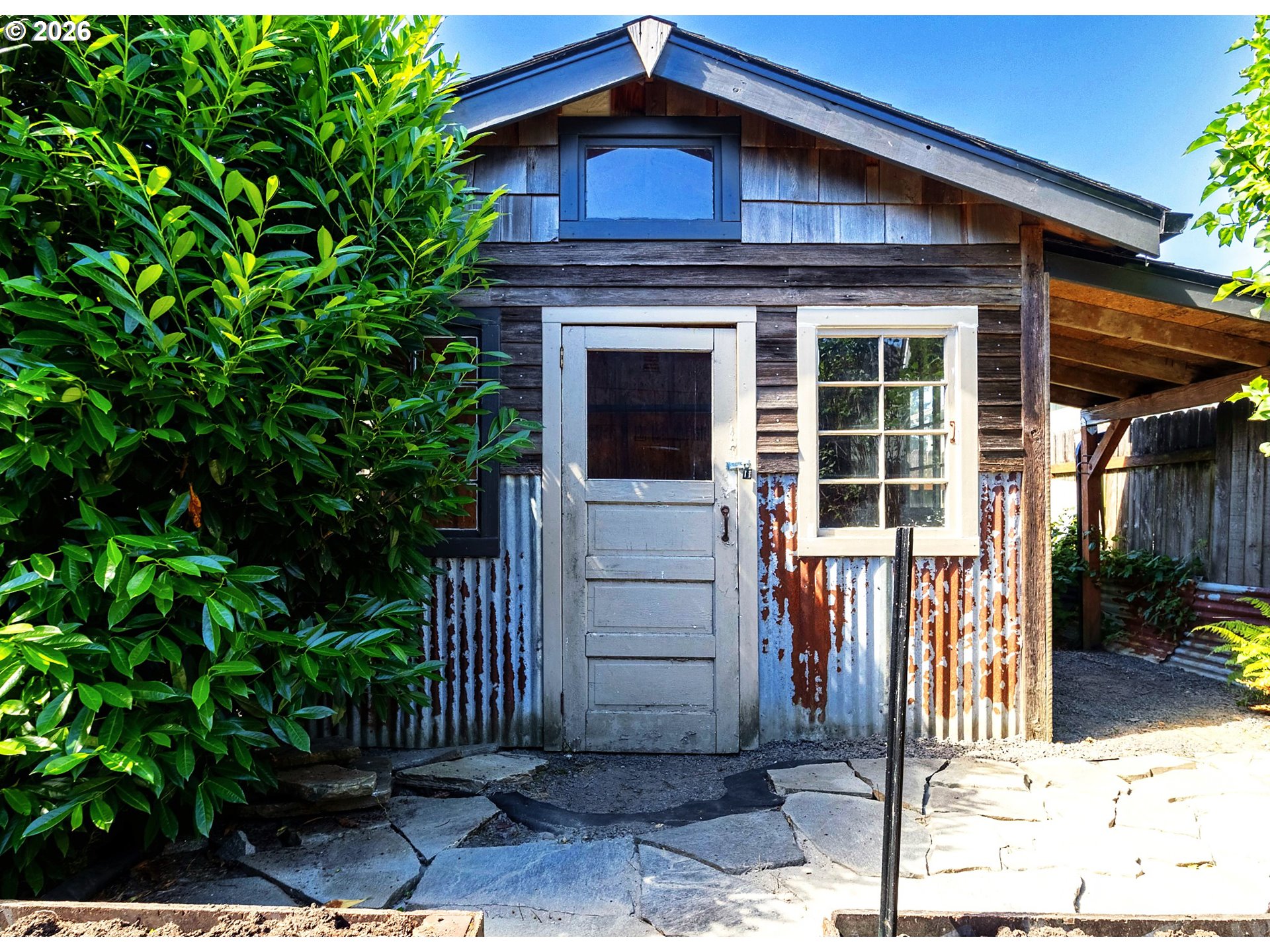 main property photo 27