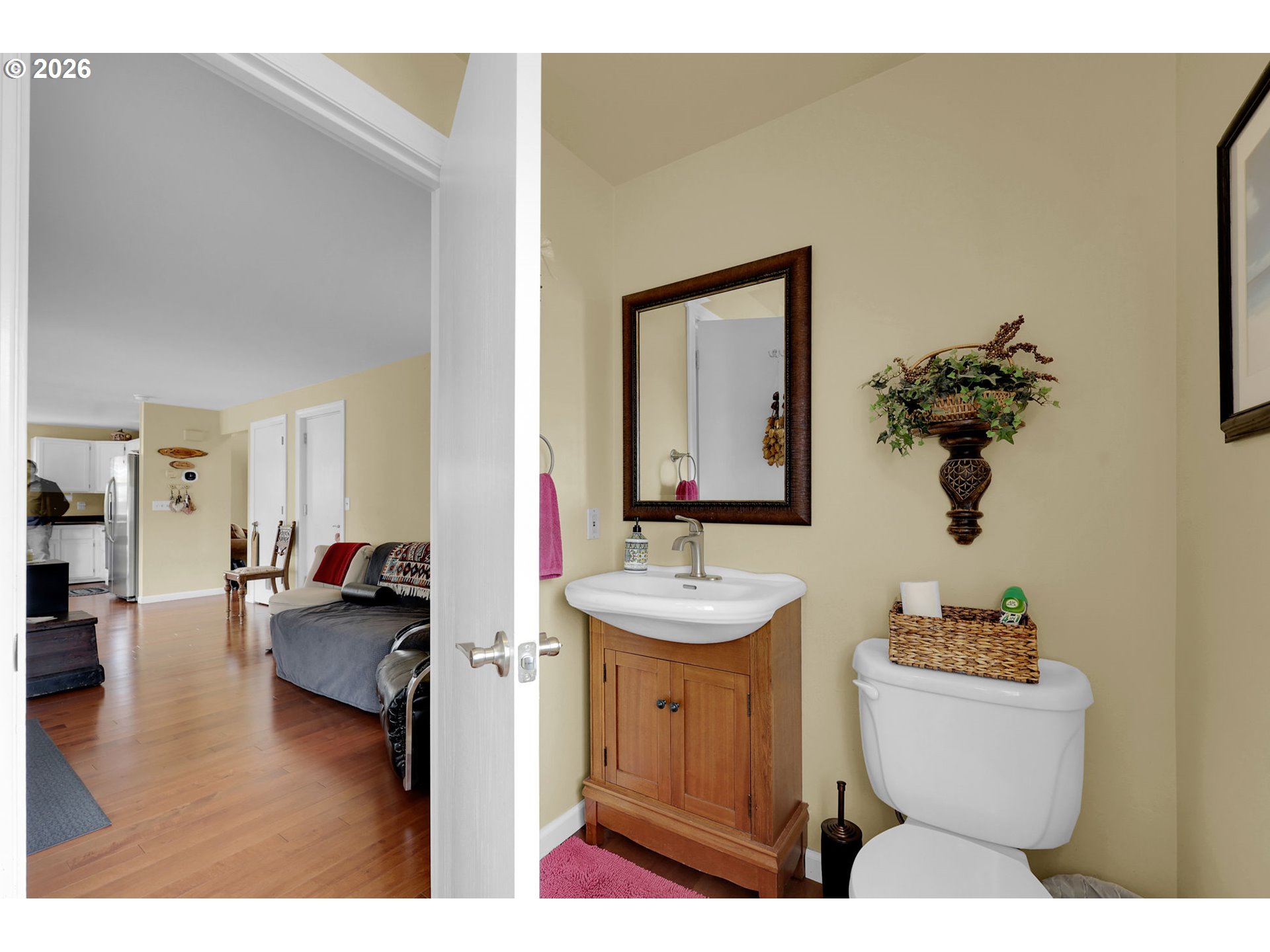 property viewer photo 18