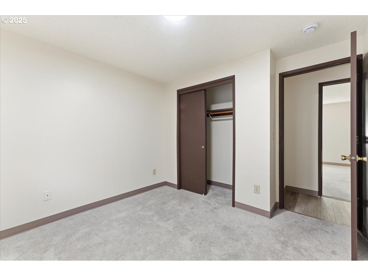 property viewer photo 13