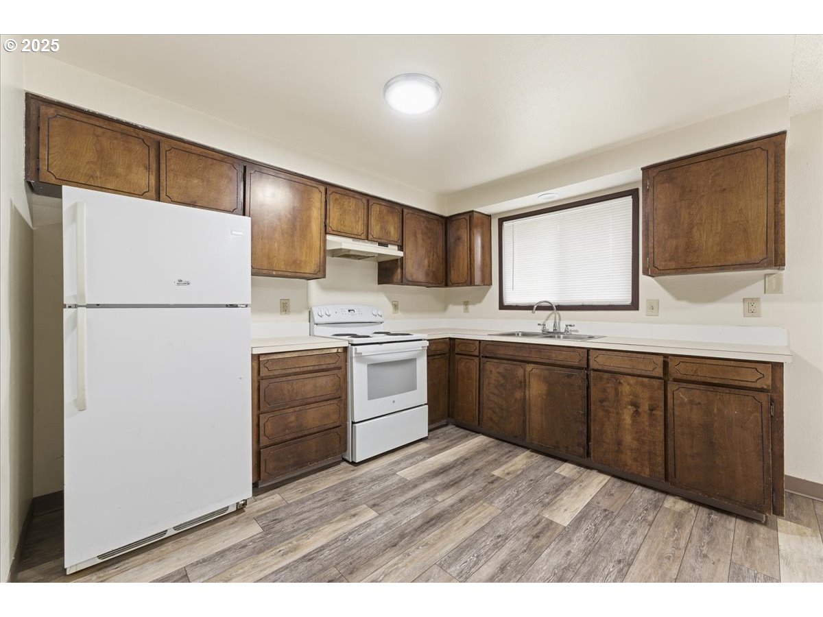 property viewer photo 5