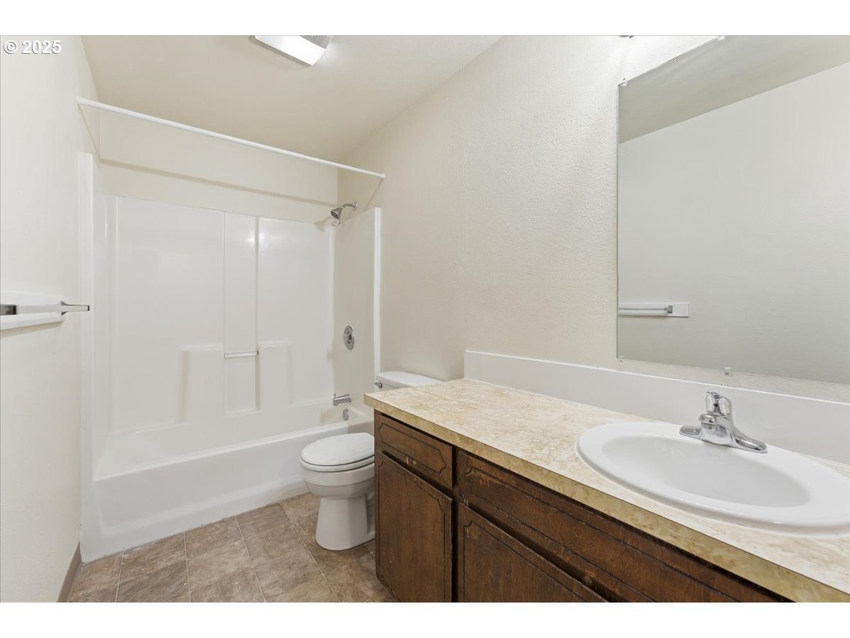 property viewer photo 8